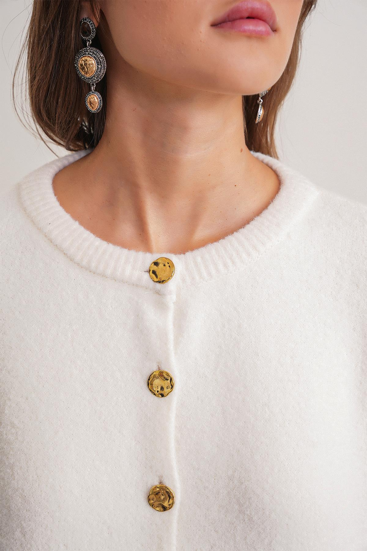 6956 Kadın Taş Düğme Detaylı Triko Hırka Kemik