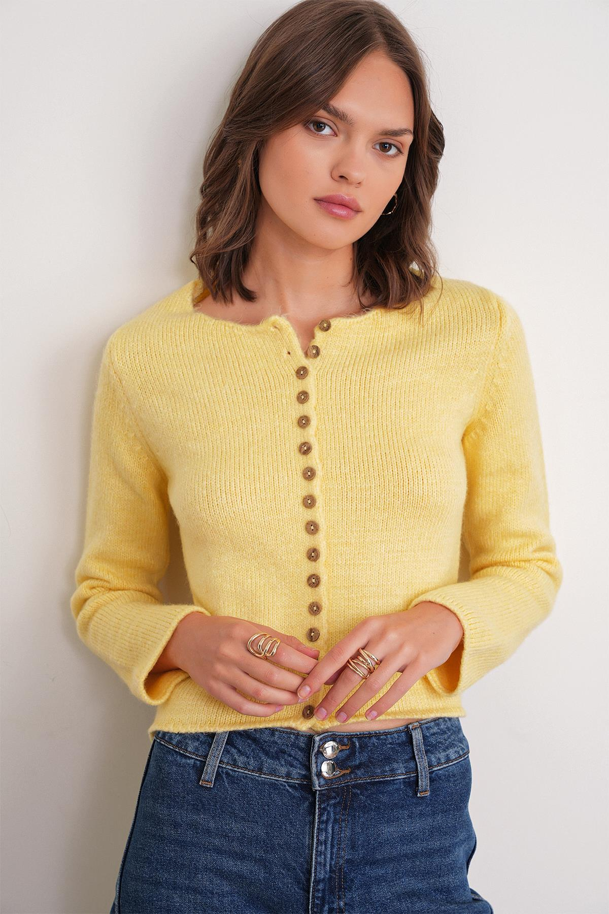 6957 Kadın Düğmeli Bisiklet Yaka Triko Hırka Sarı