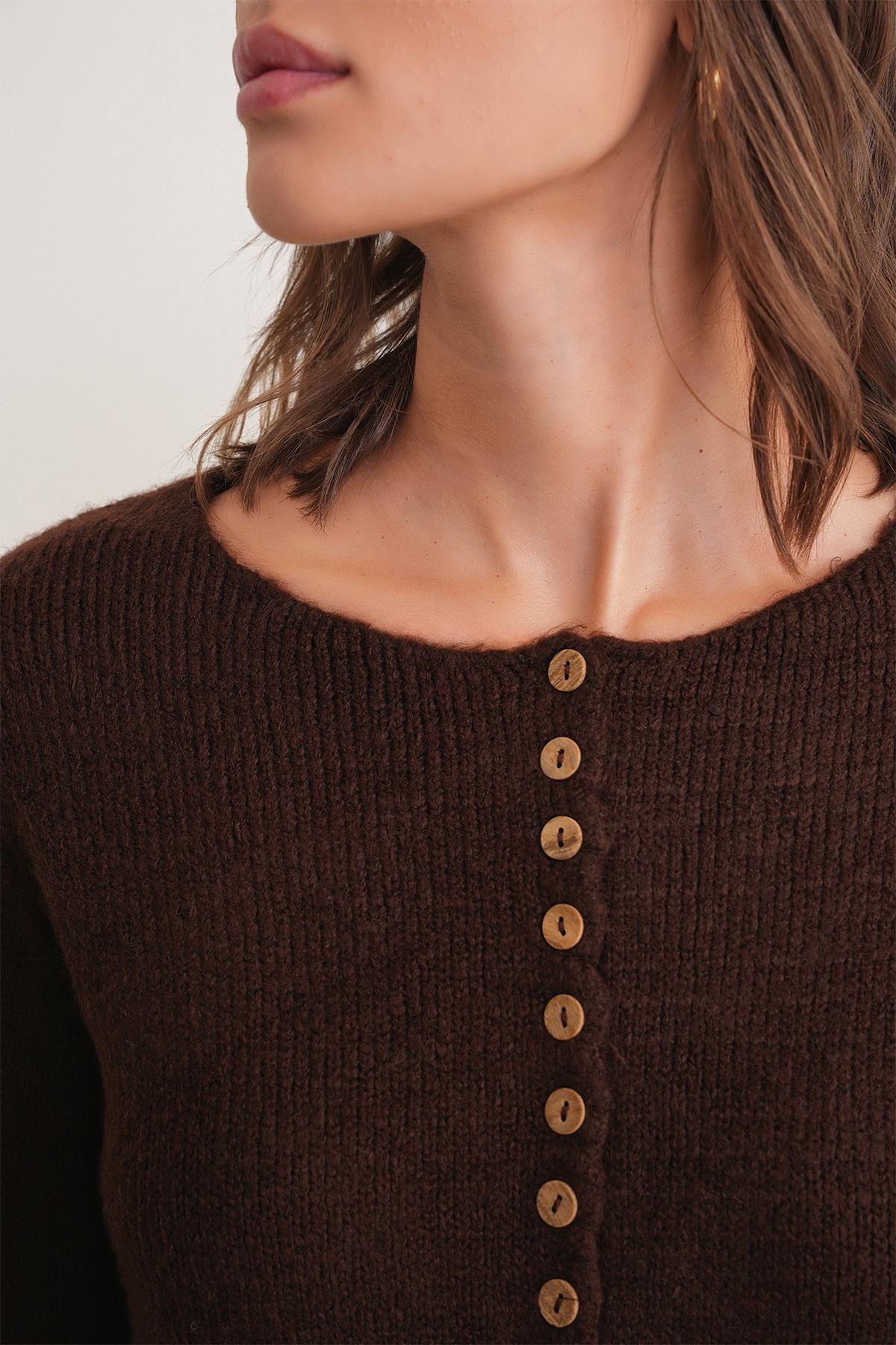 6957 Kadın Düğmeli Bisiklet Yaka Triko Hırka Kahve