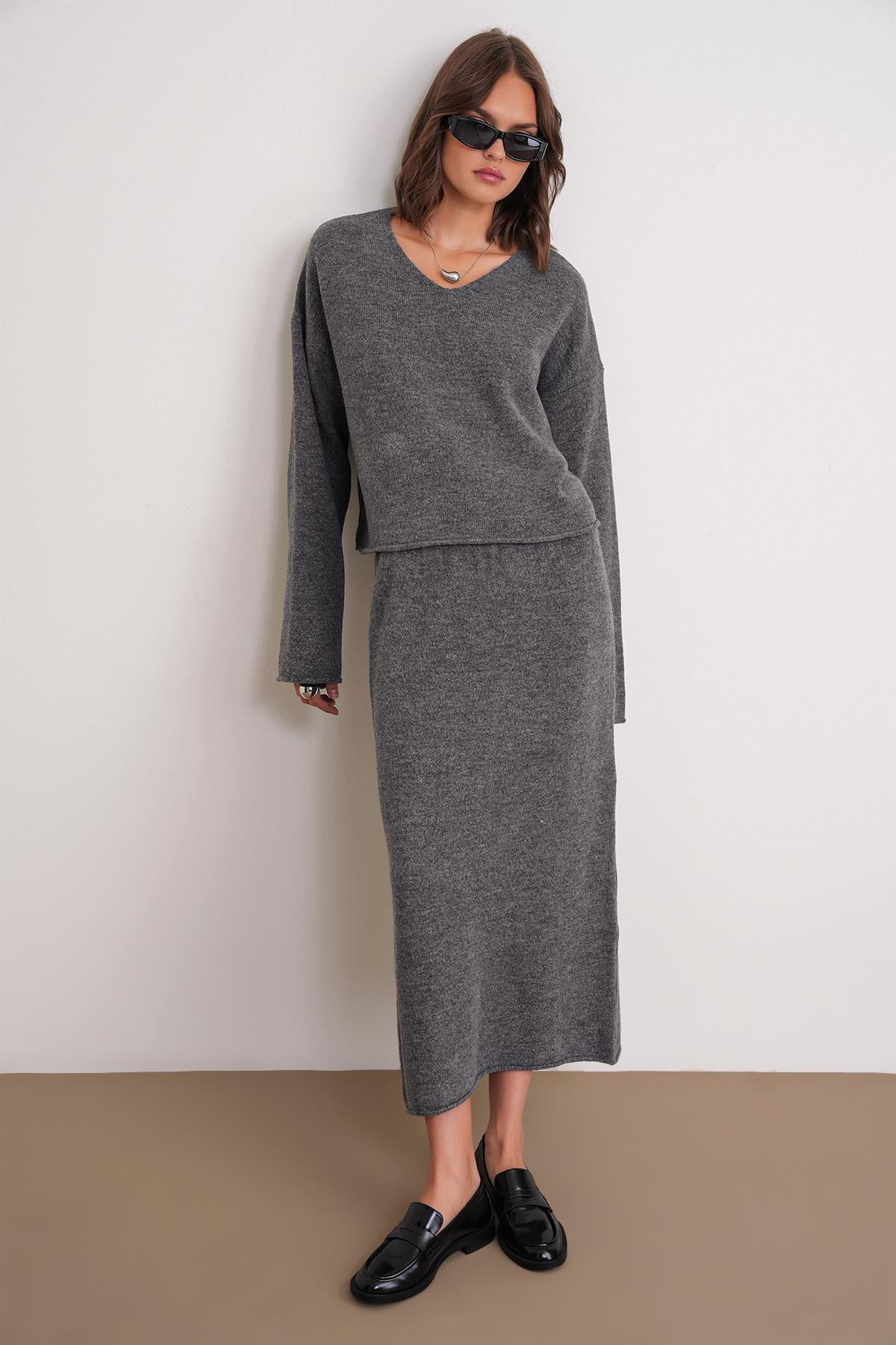 6961 Kadın Triko Kazak Etek Takım Antrasit