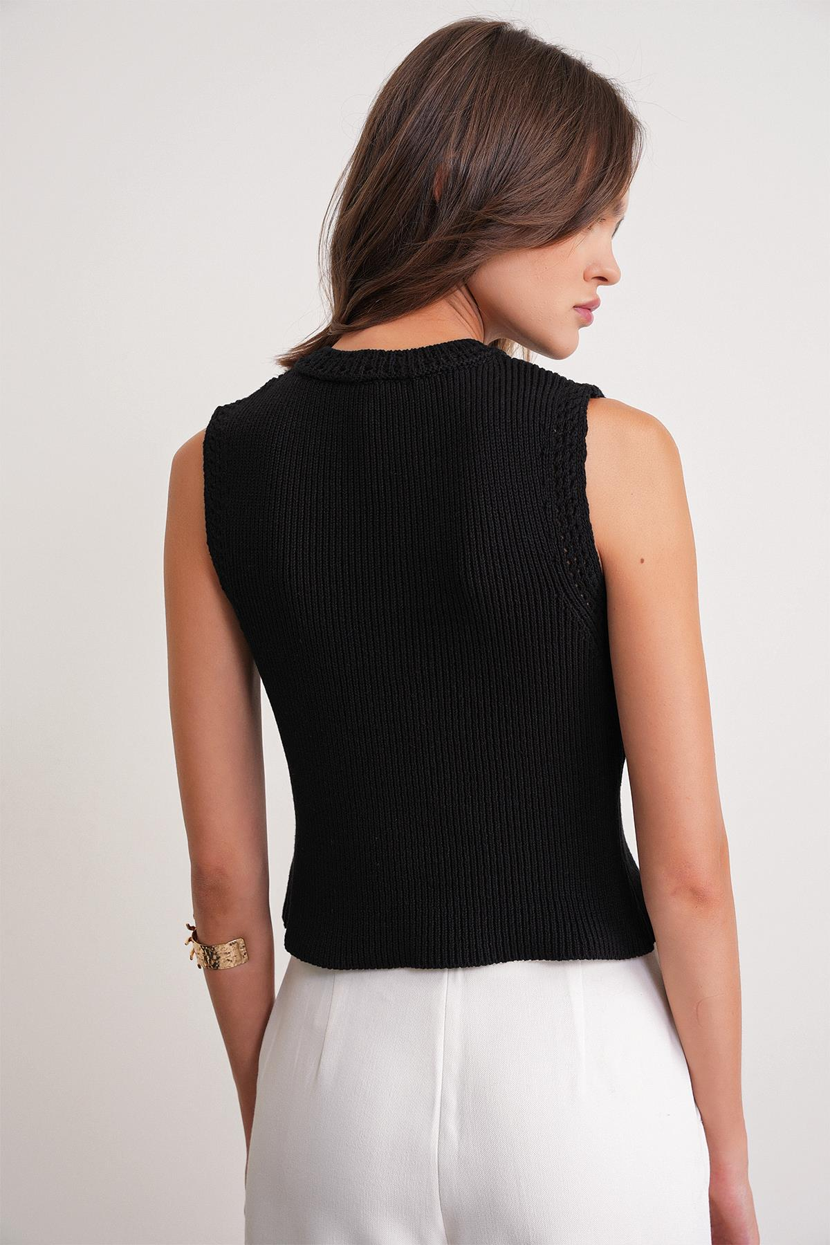 6962 Kadın Gold Düğmeli Triko Yelek Siyah