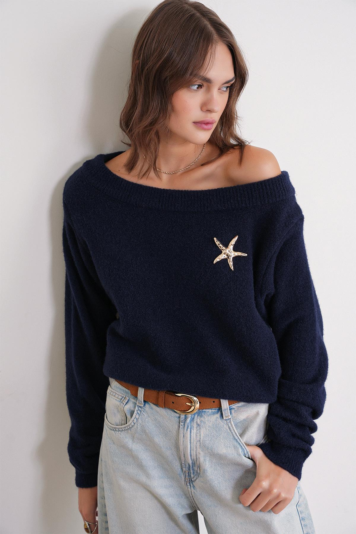 6963 Kadın Kayık Yaka Yün Karışımlı Premium Triko Kazak Lacivert