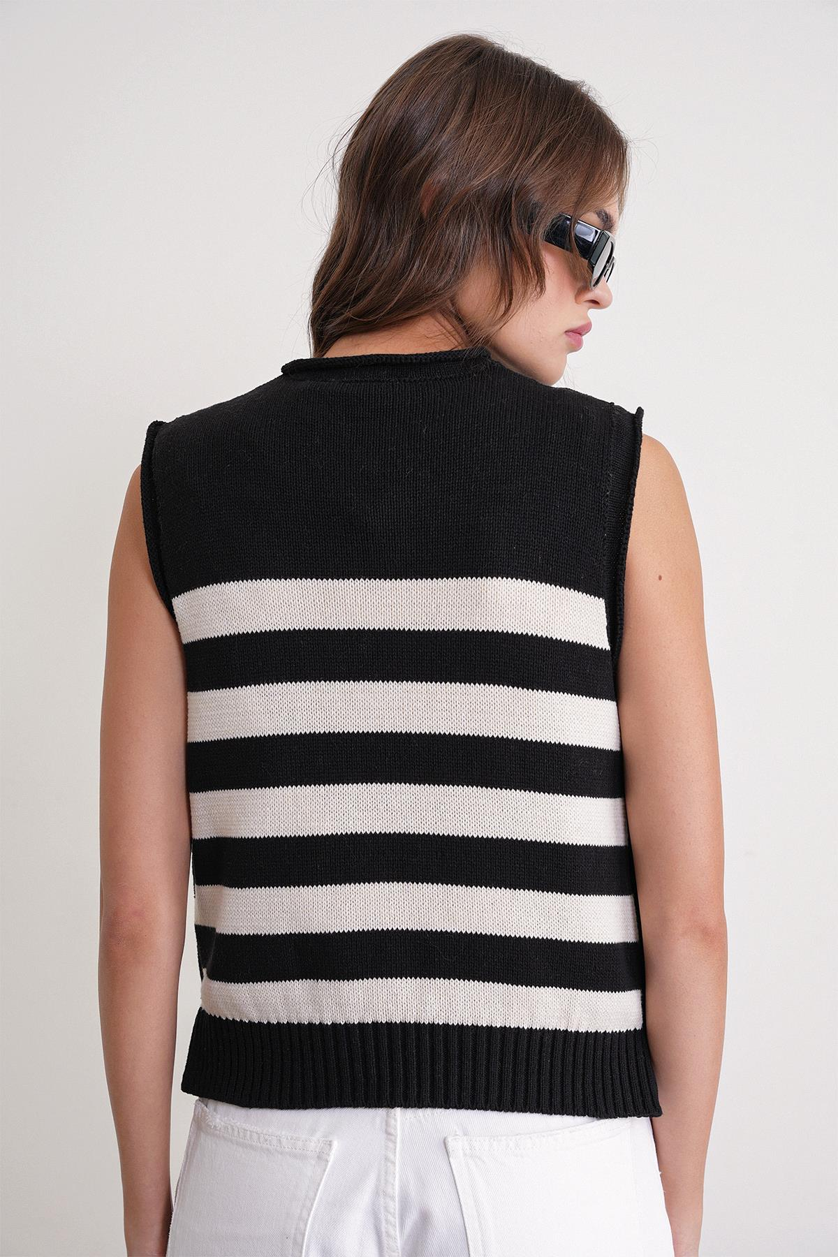 6969 Kadın Yan Düğmeli Triko Top Siyah Naturel