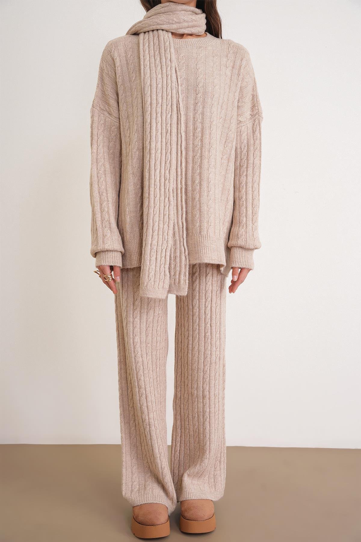 6970 Kadın Saç Örgülü Takım Bej