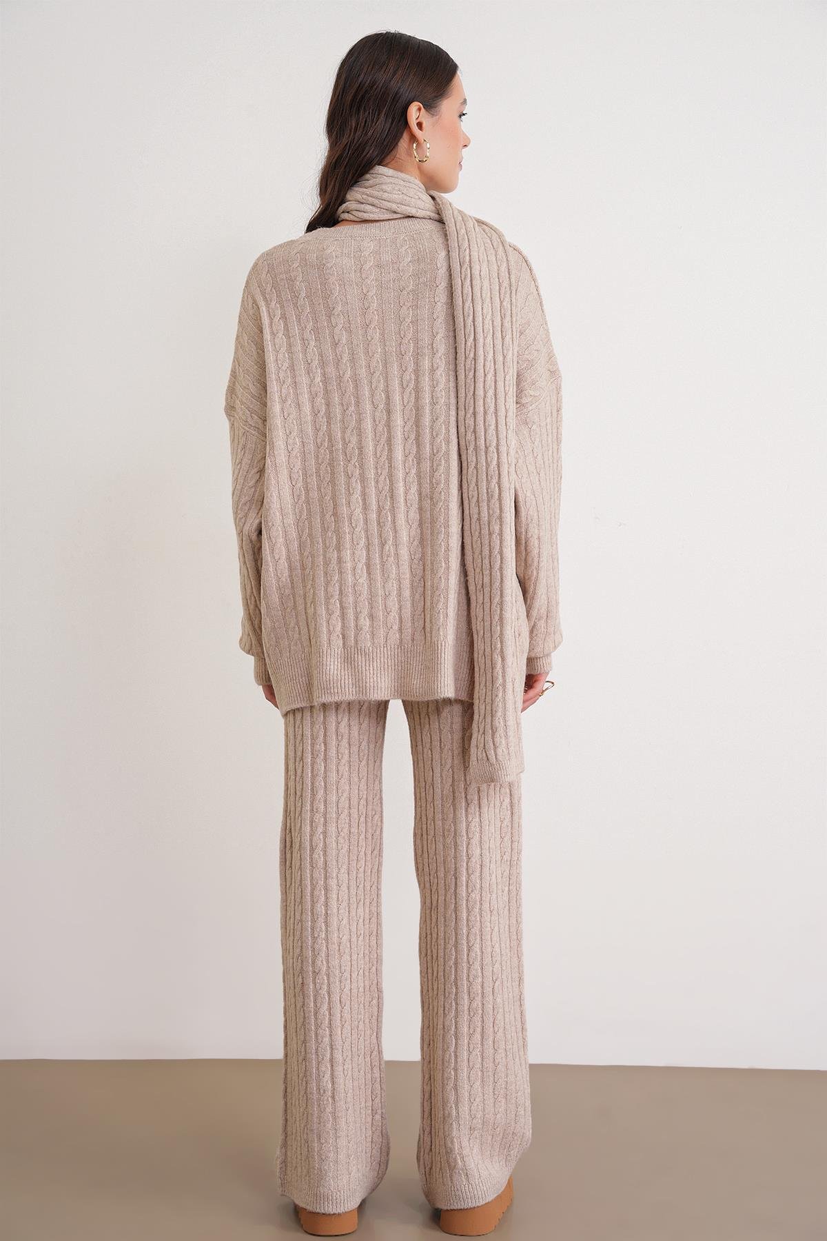 6970 Kadın Saç Örgülü Takım Bej