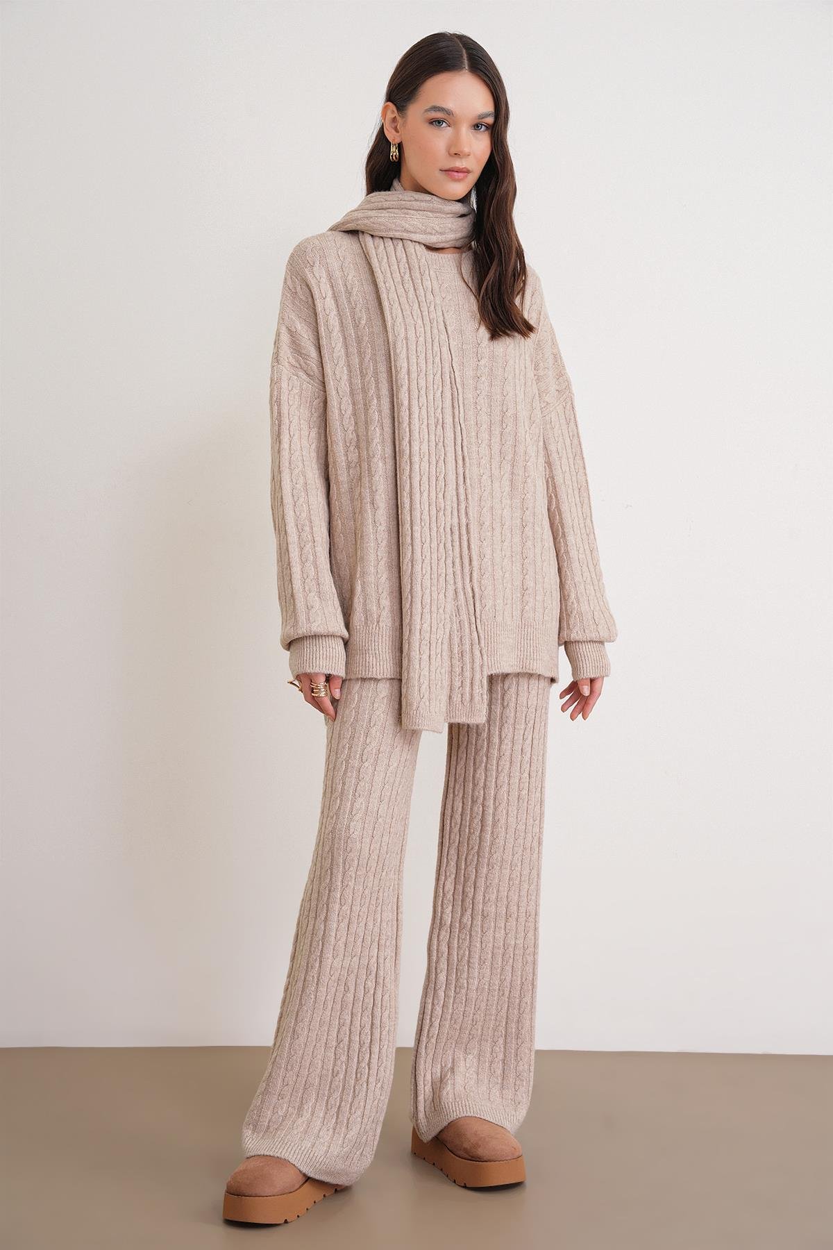 6970 Kadın Saç Örgülü Takım Bej