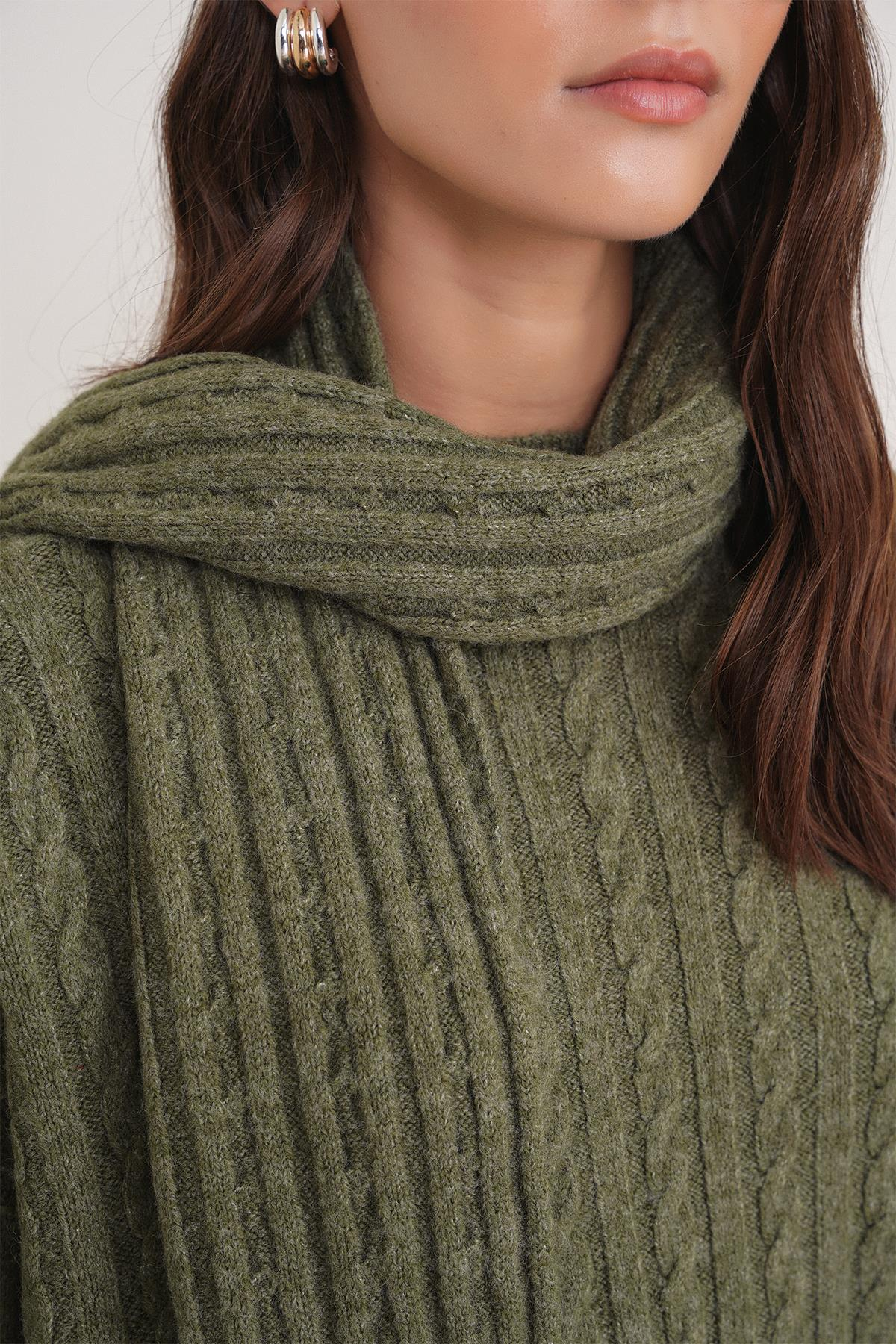 6970 Kadın Saç Örgülü Takım Haki