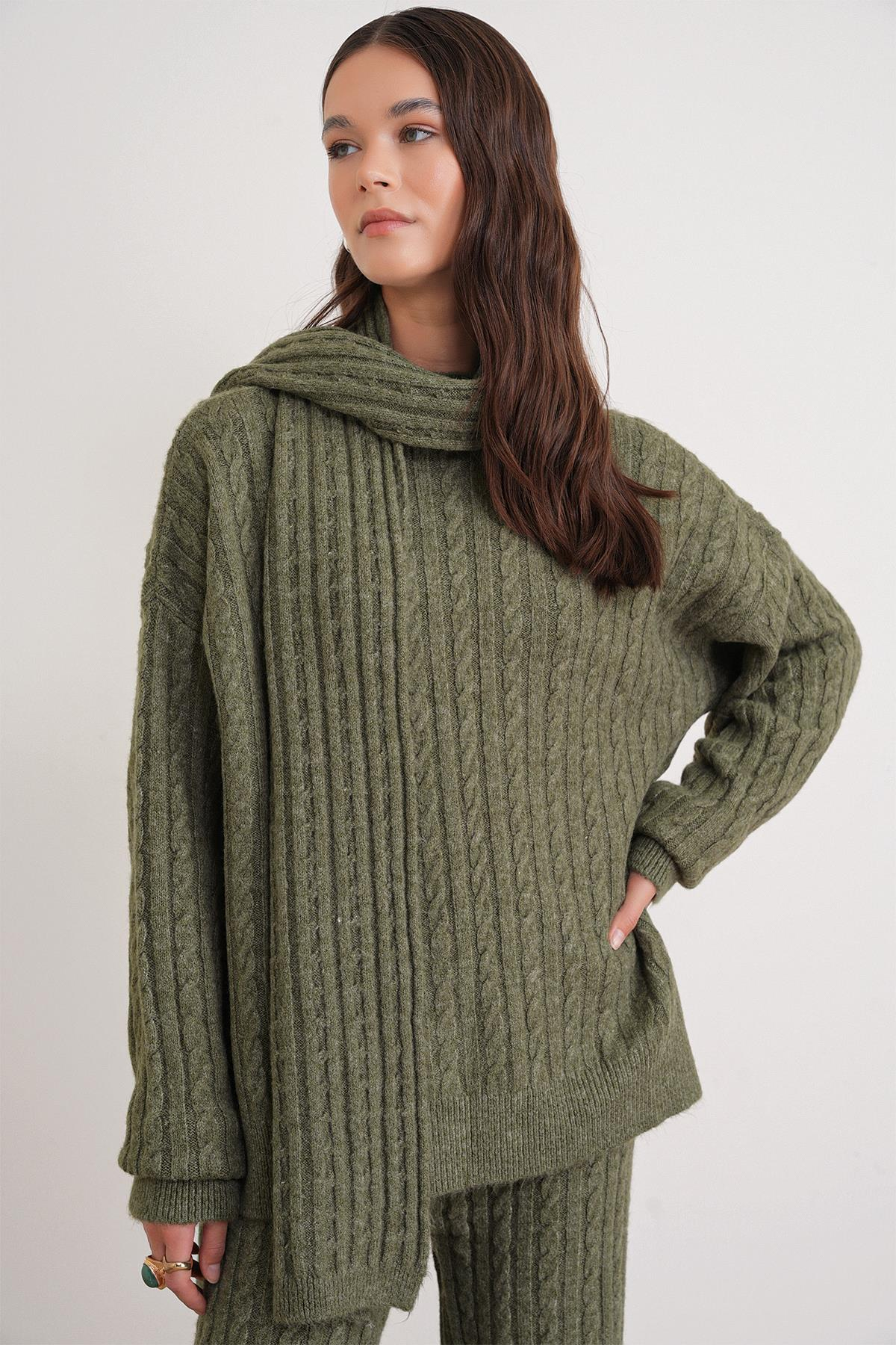 6970 Kadın Saç Örgülü Takım Haki