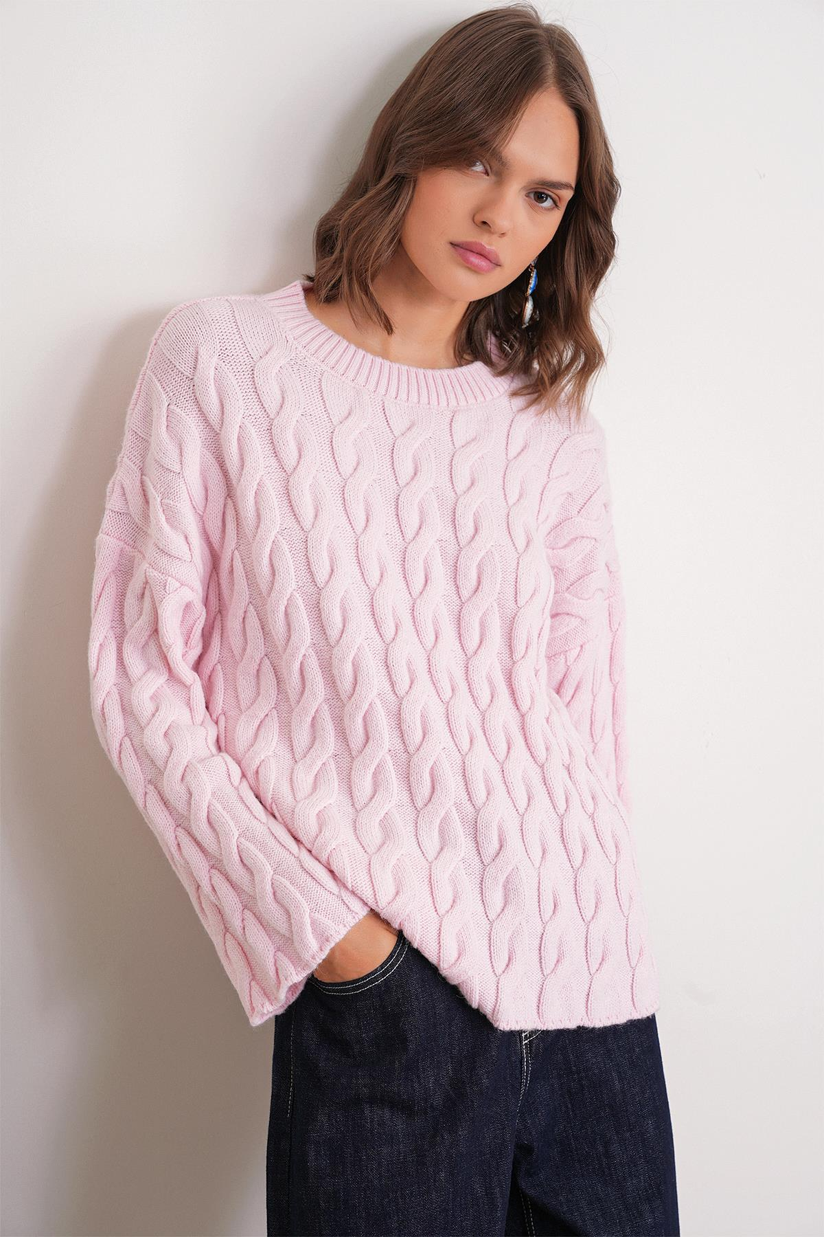 6973 Kadın Saç Örgülü Regular Basic Triko Kazak Pembe