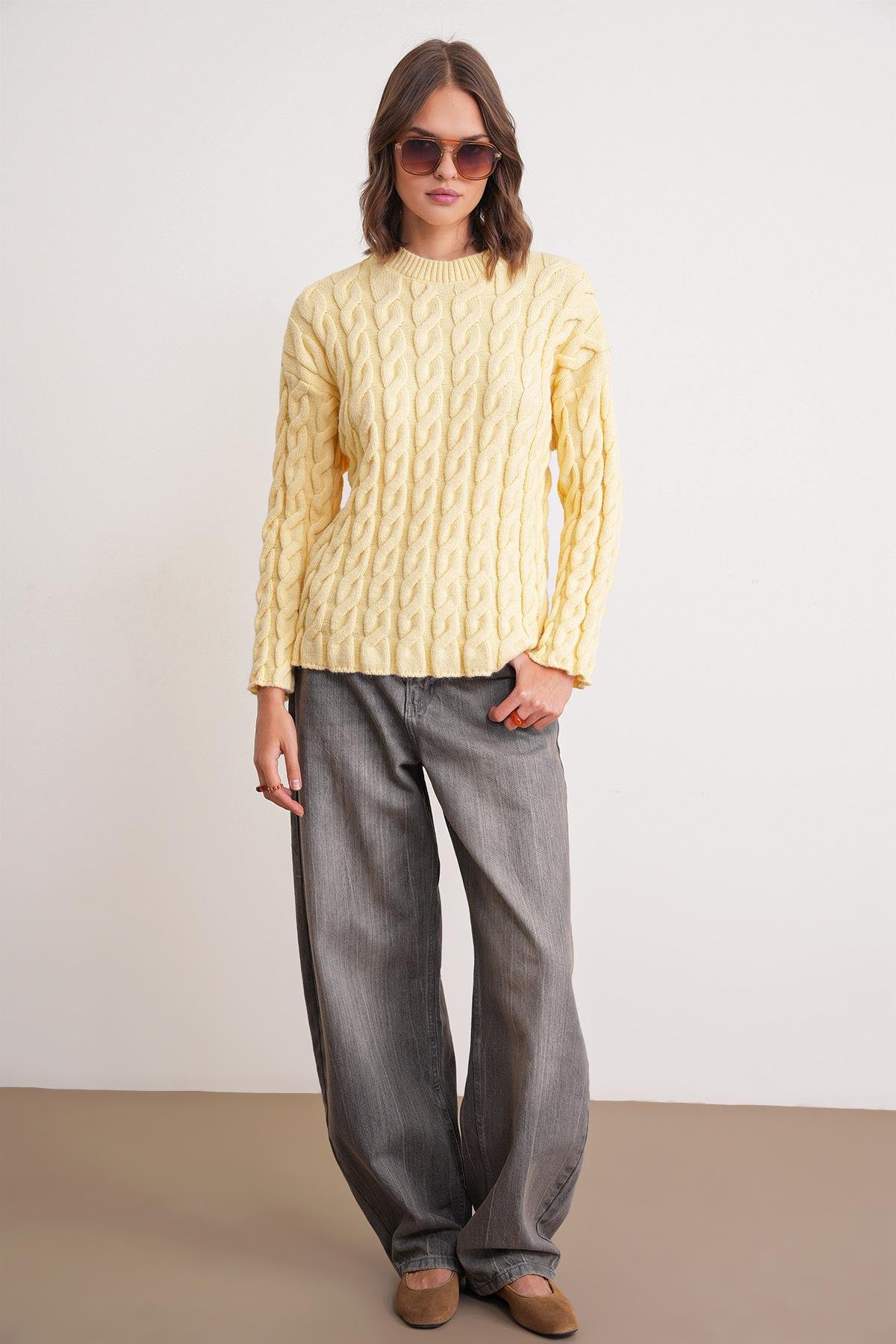 6973 Kadın Saç Örgülü Regular Basic Triko Kazak Pastel Sarısı