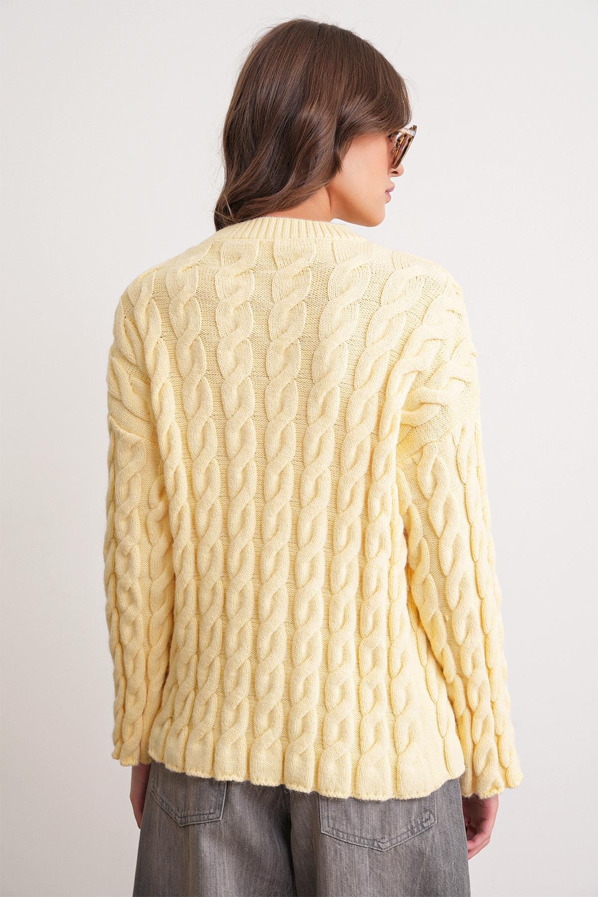 6973 Kadın Saç Örgülü Regular Basic Triko Kazak Pastel Sarısı