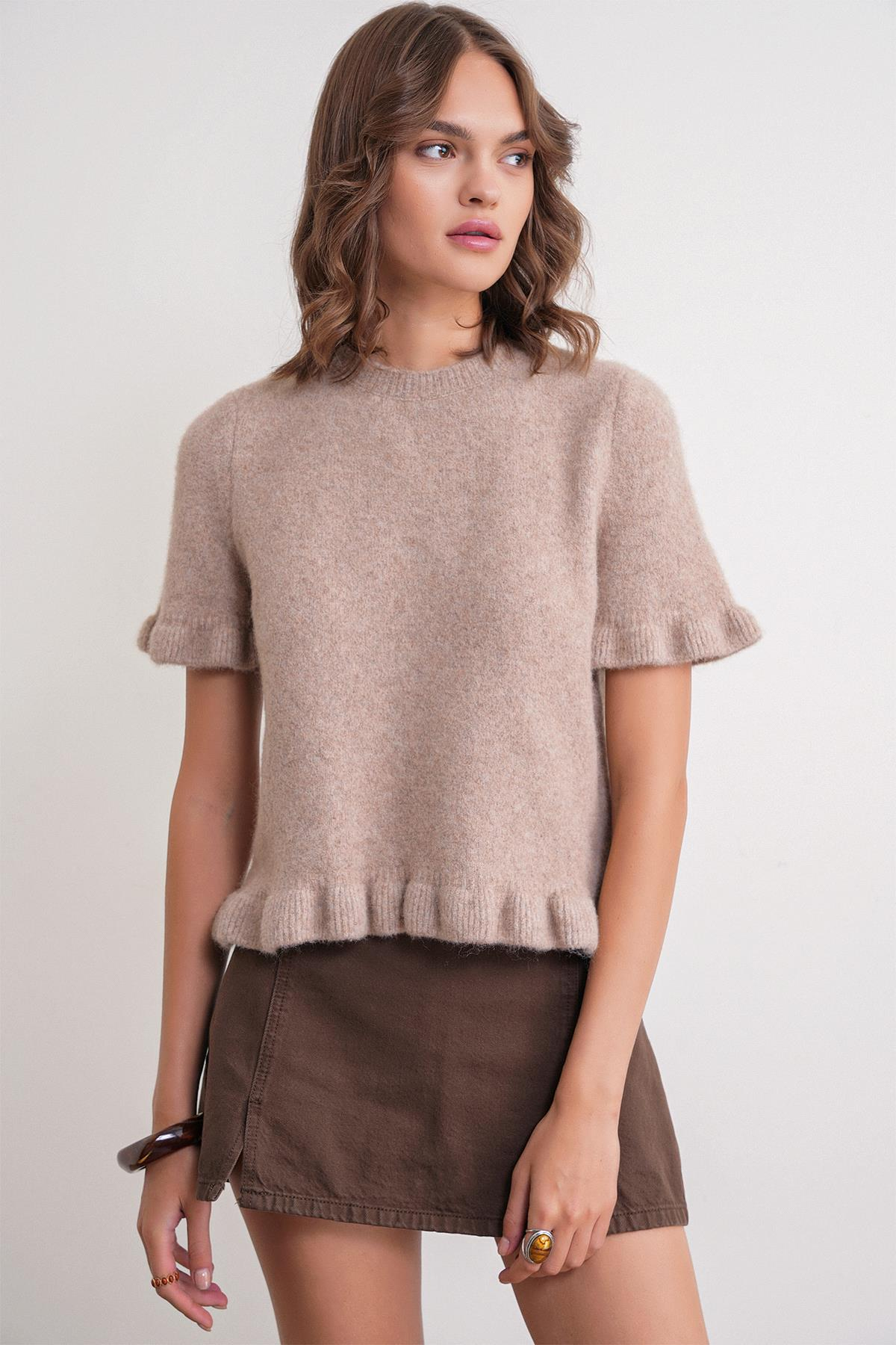 6974 Kadın Triko Fırfırlı Kısa Kol Kazak Vizon Marn