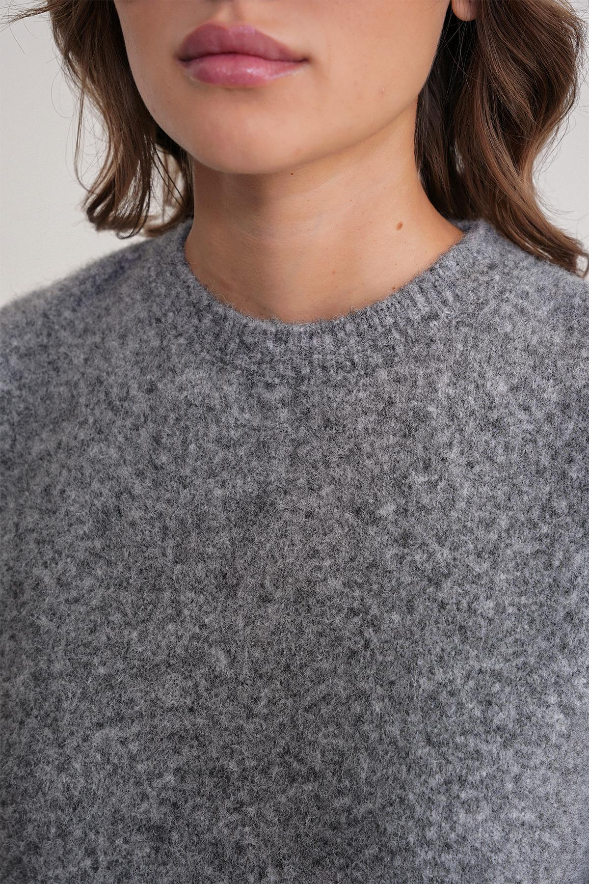 6974 Kadın Triko Fırfırlı Kısa Kol Kazak Koyu Gri