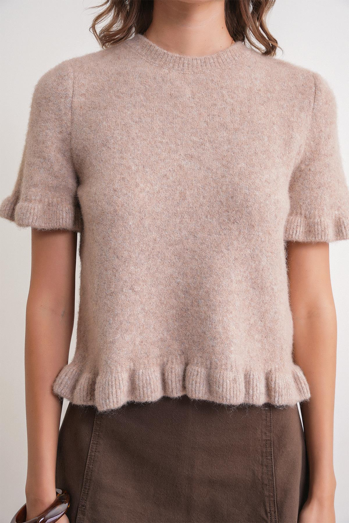 6974 Kadın Triko Fırfırlı Kısa Kol Kazak Vizon Marn