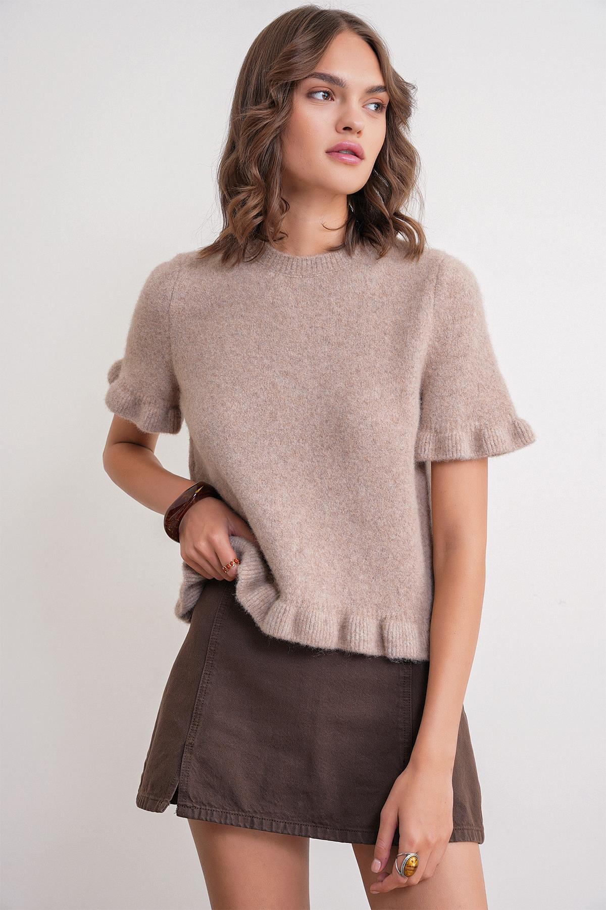 6974 Kadın Triko Fırfırlı Kısa Kol Kazak Vizon Marn