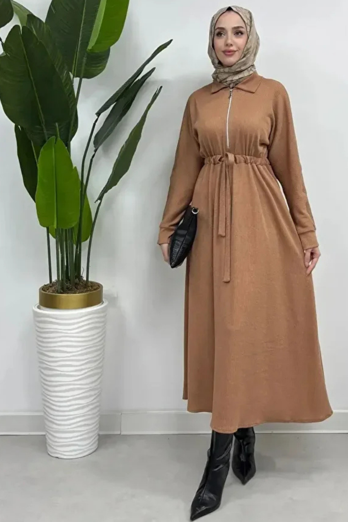 Fitilli Örme Kumaş Fermuar Detaylı Tesettür Elbise-Camel