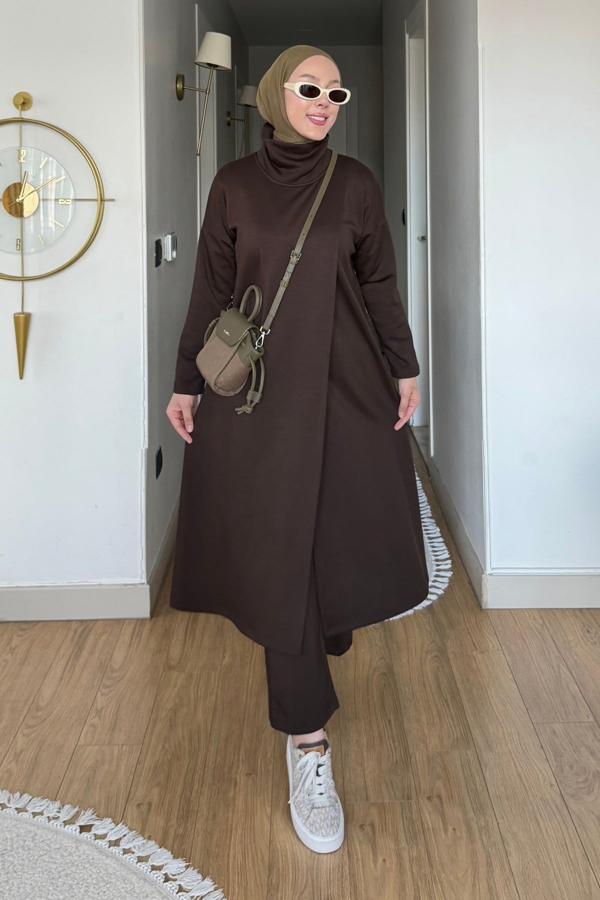 Hobo Modal Kumaş Dik Yaka Anvelop Tesettür Takım- Kahverengi