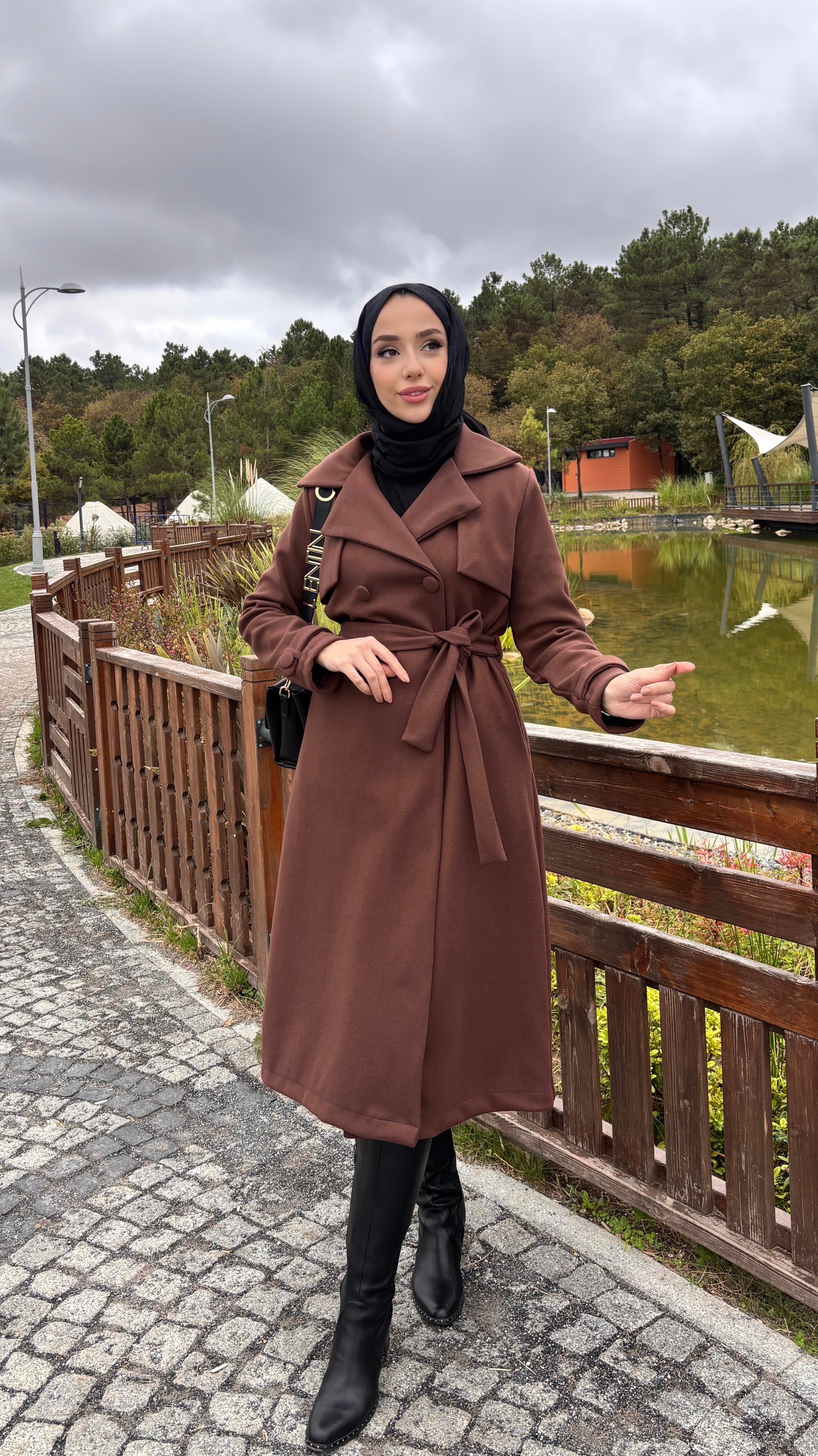 Kadın Kolu Düğme Detaylı Kuşaklı Kaban -K