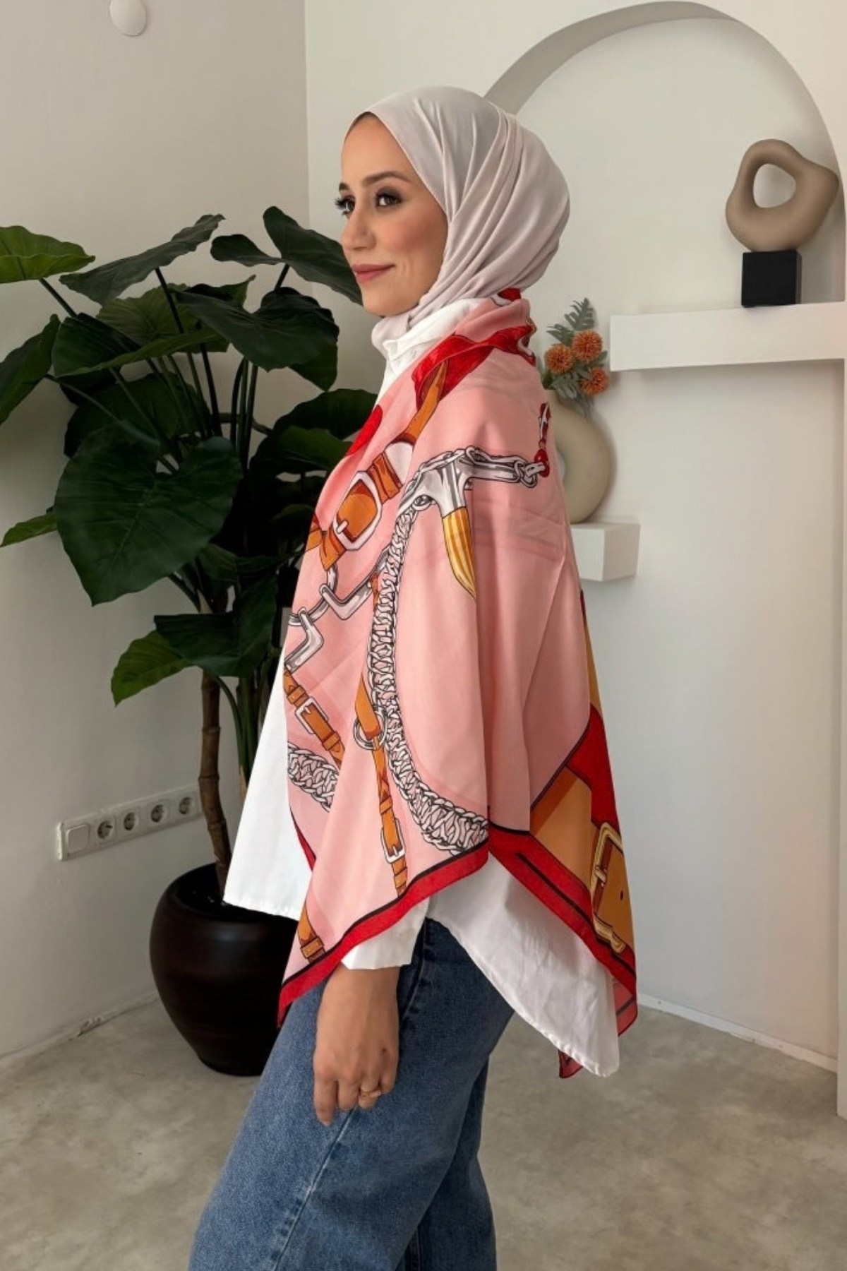 Kain Omuz Şalı- Kırmızı