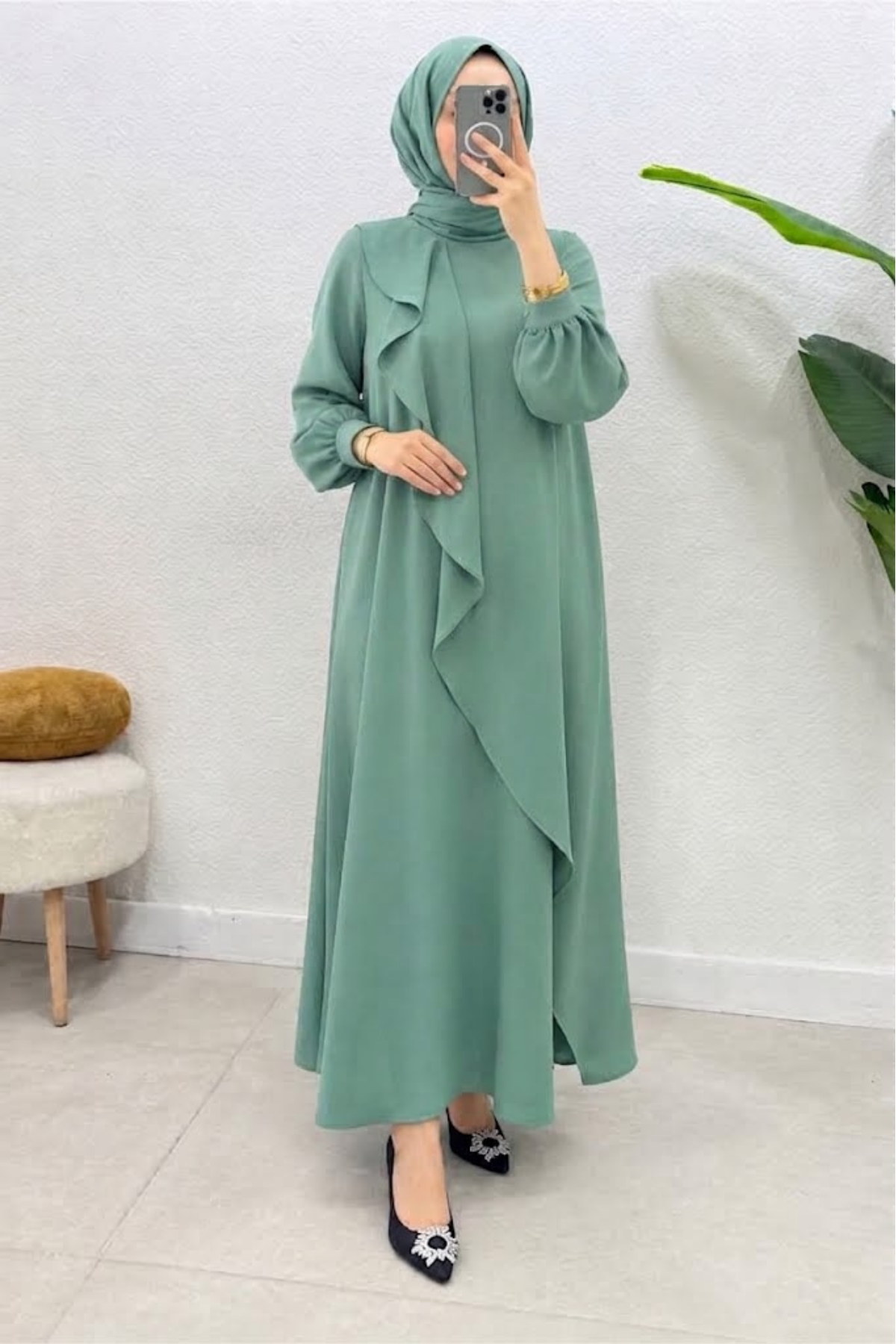 Mihri Krep Kumaş Volanlı Tesettür Elbise- Mint Yeşili