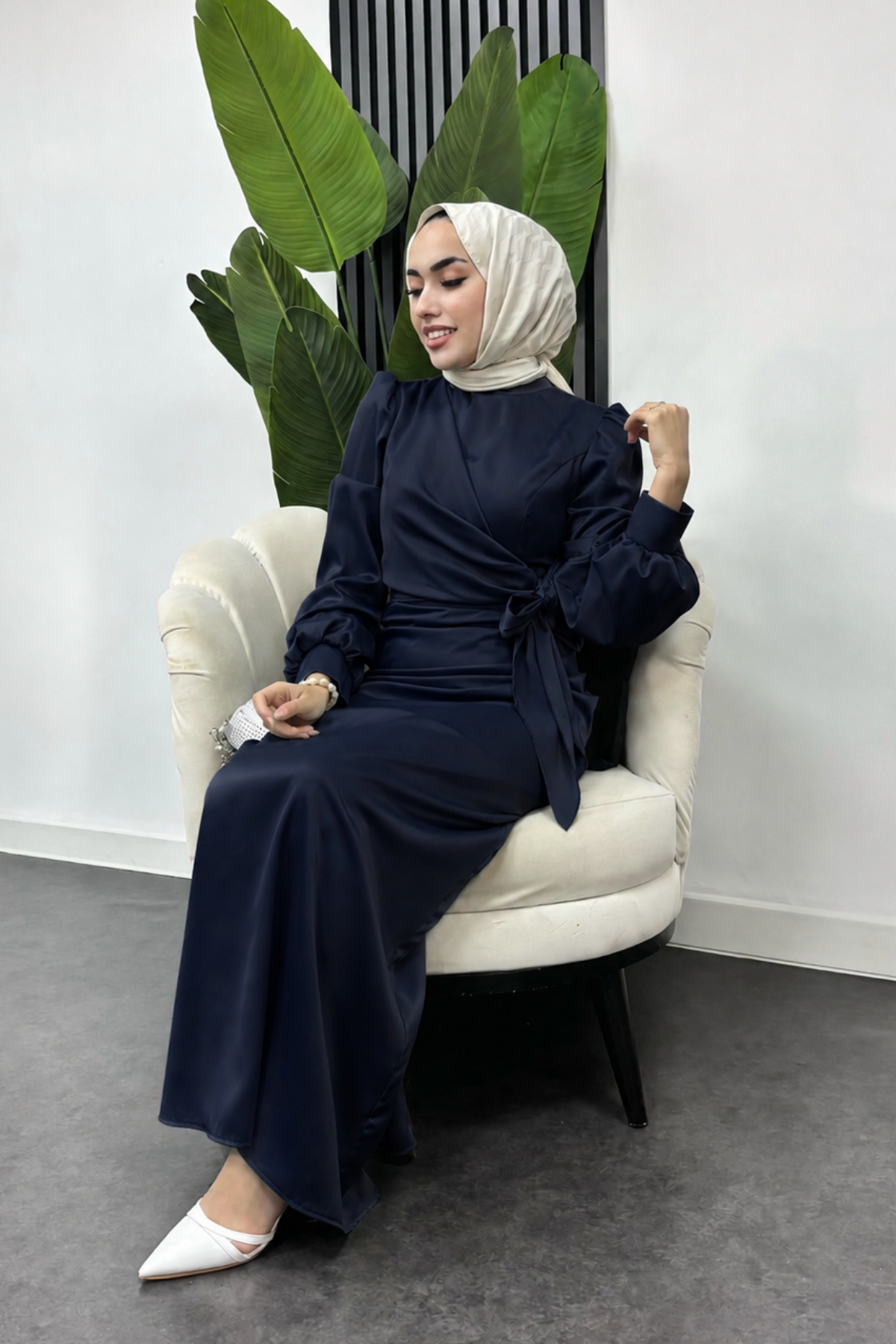 Roya Model Yandan Bağlamalı Saten Abiye-Lacivert