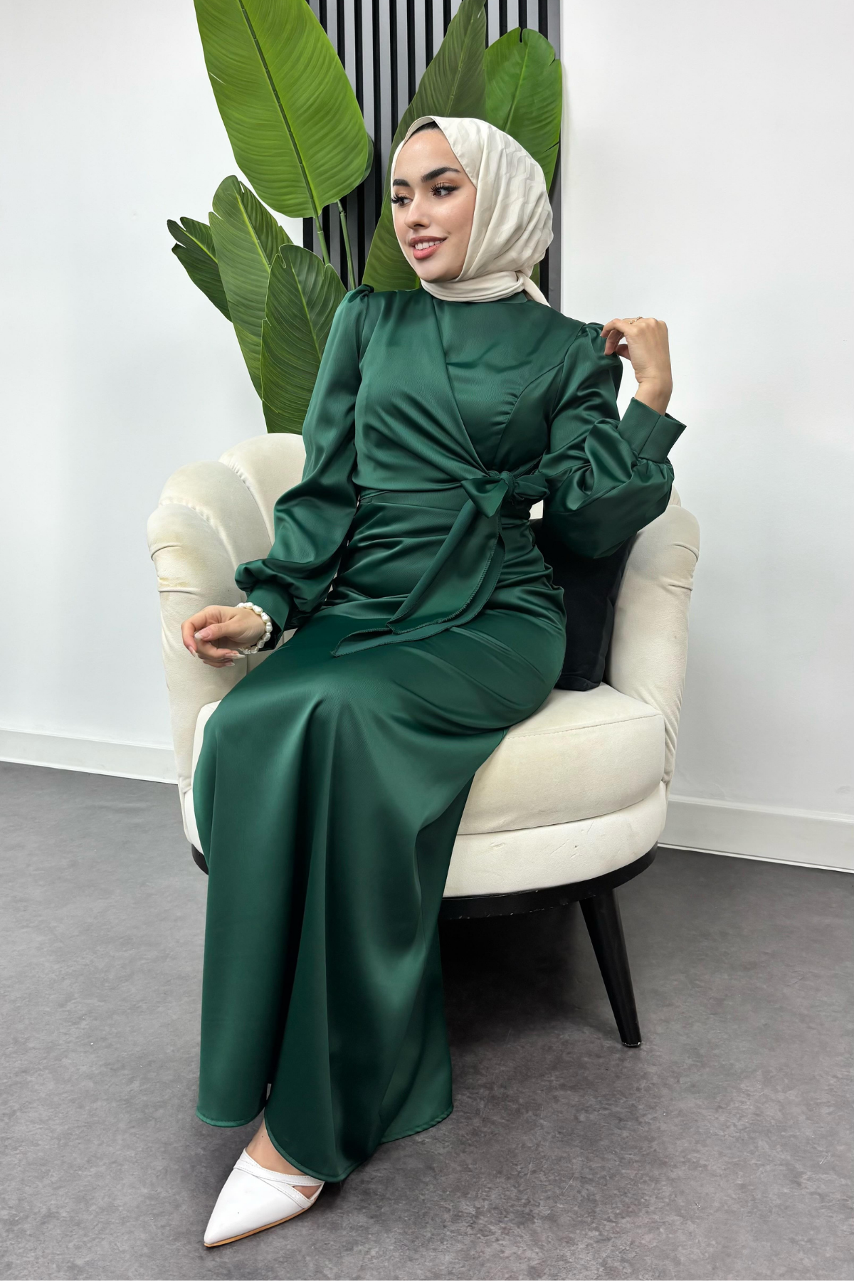 Roya Model Yandan Bağlamalı Saten Abiye-Zümrüt