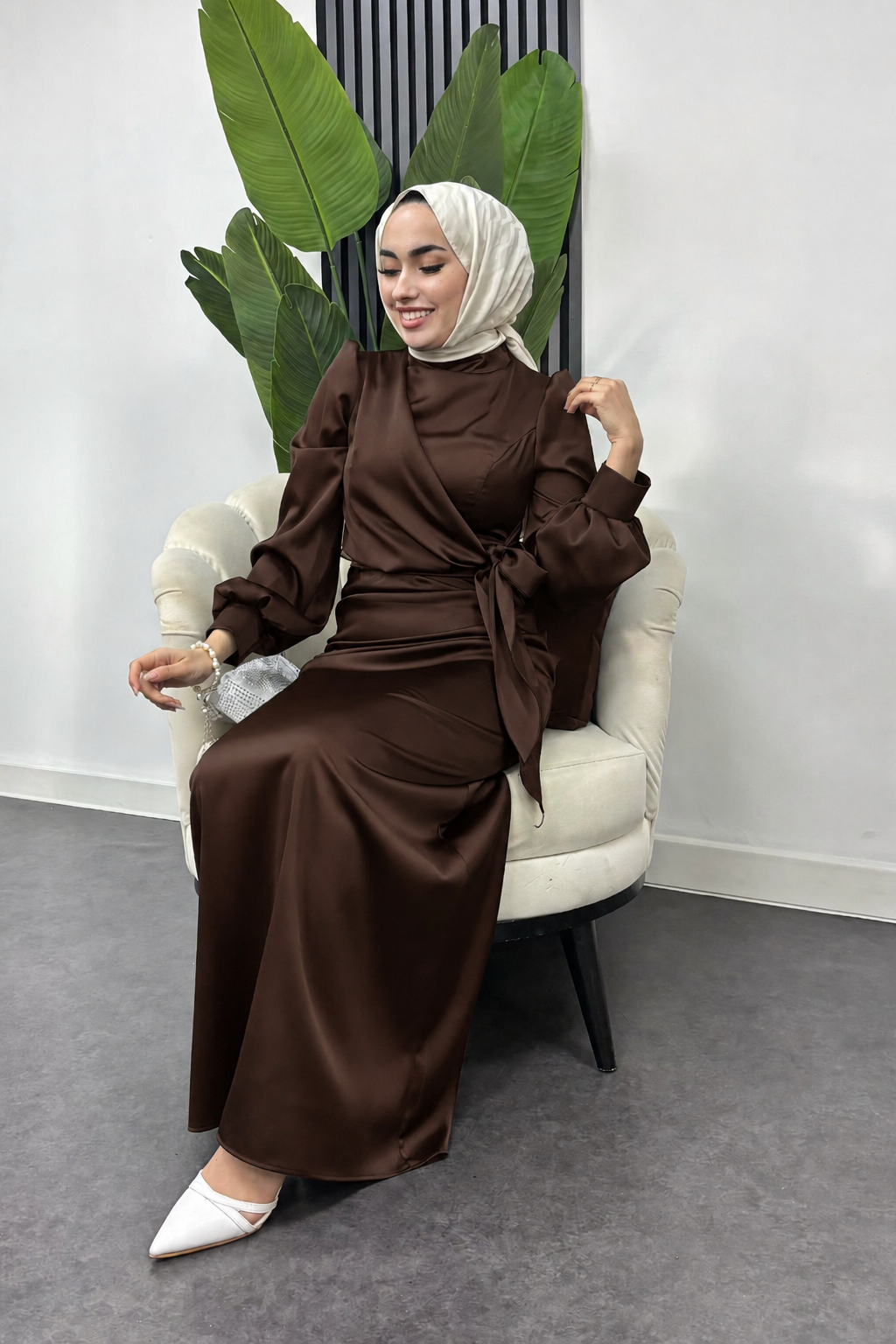 Roya Model Yandan Bağlamalı Saten Abiye-Acı Kahve
