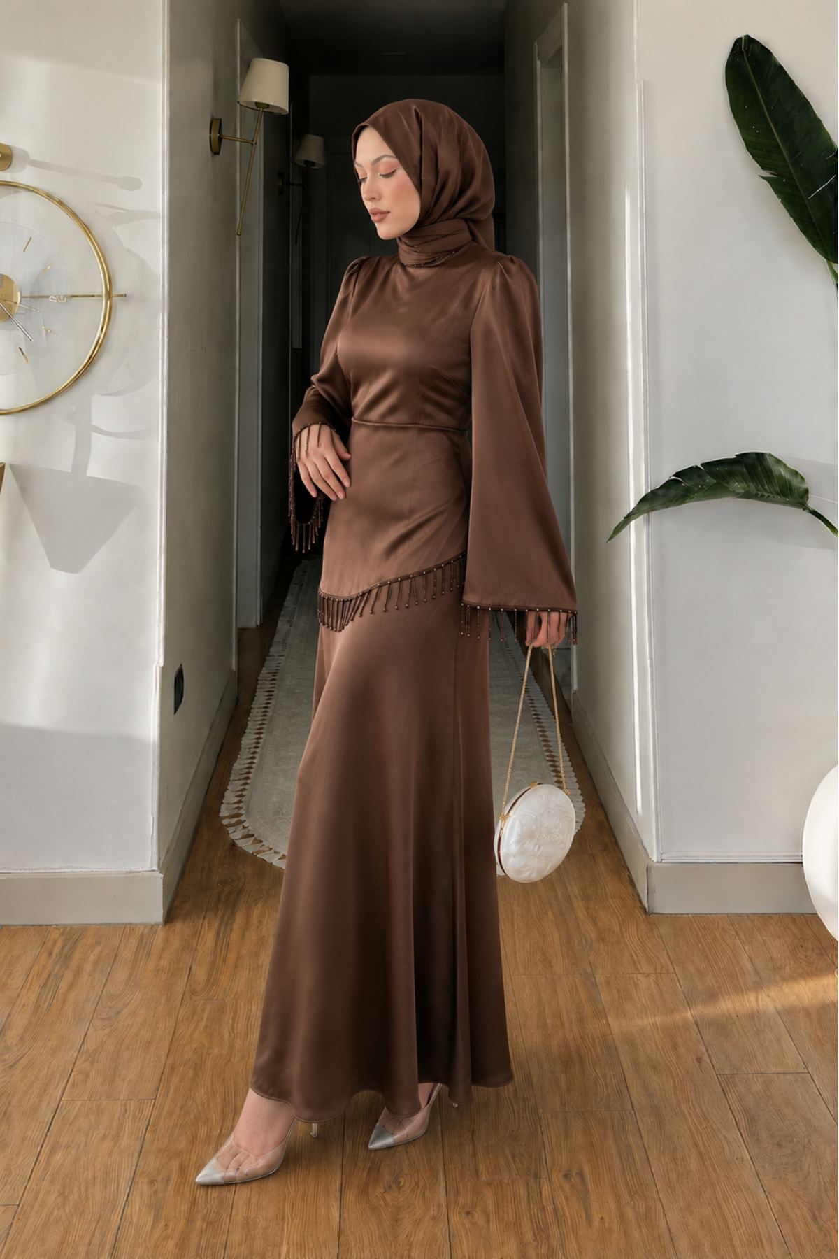 Sahra Taş Püsküllü Saten Kumaş Tesettür Abiye- Kahverengi