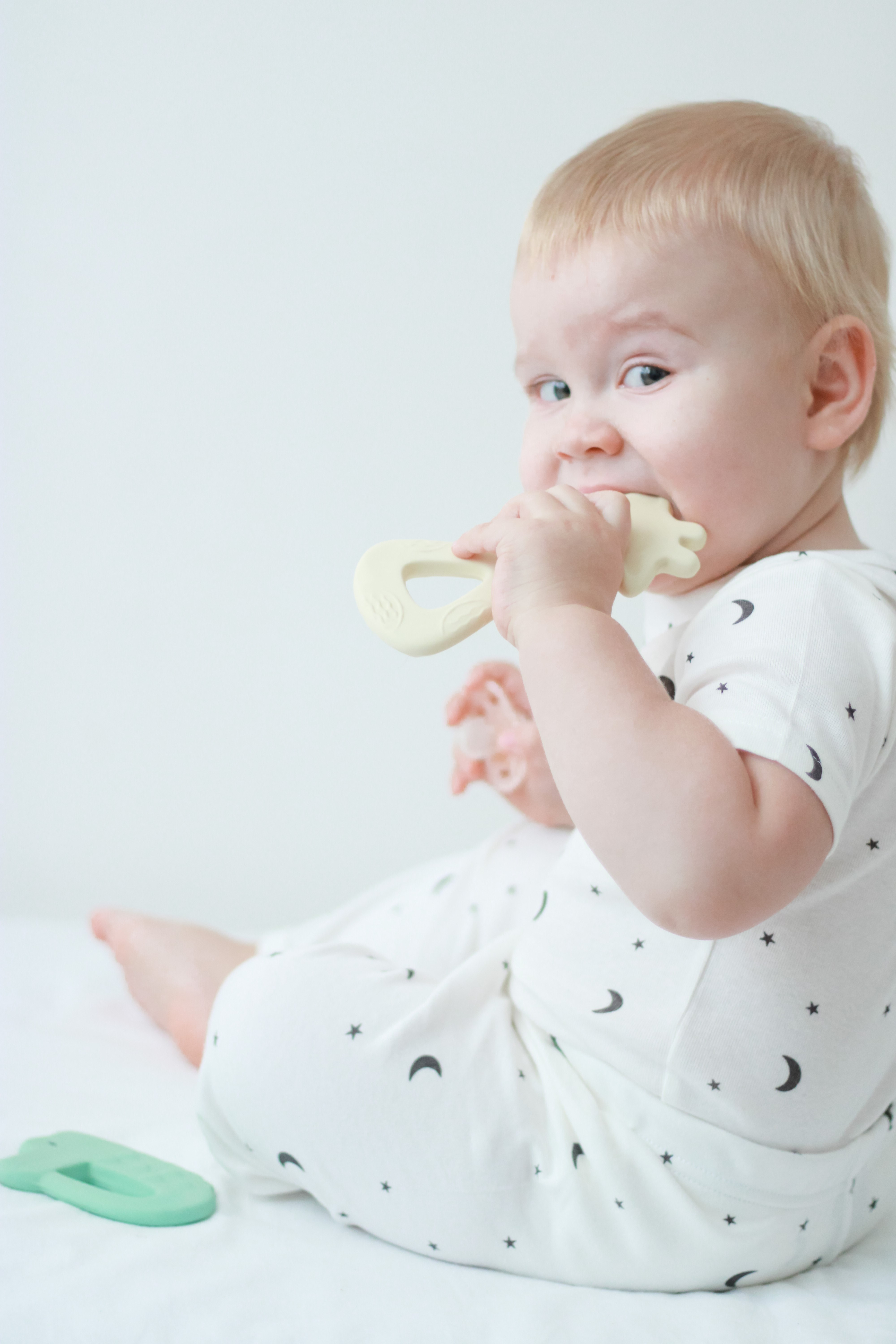 BIBS Tikiri Doğal Kauçuk Diş Kaşıyıcı - Giraffe STD