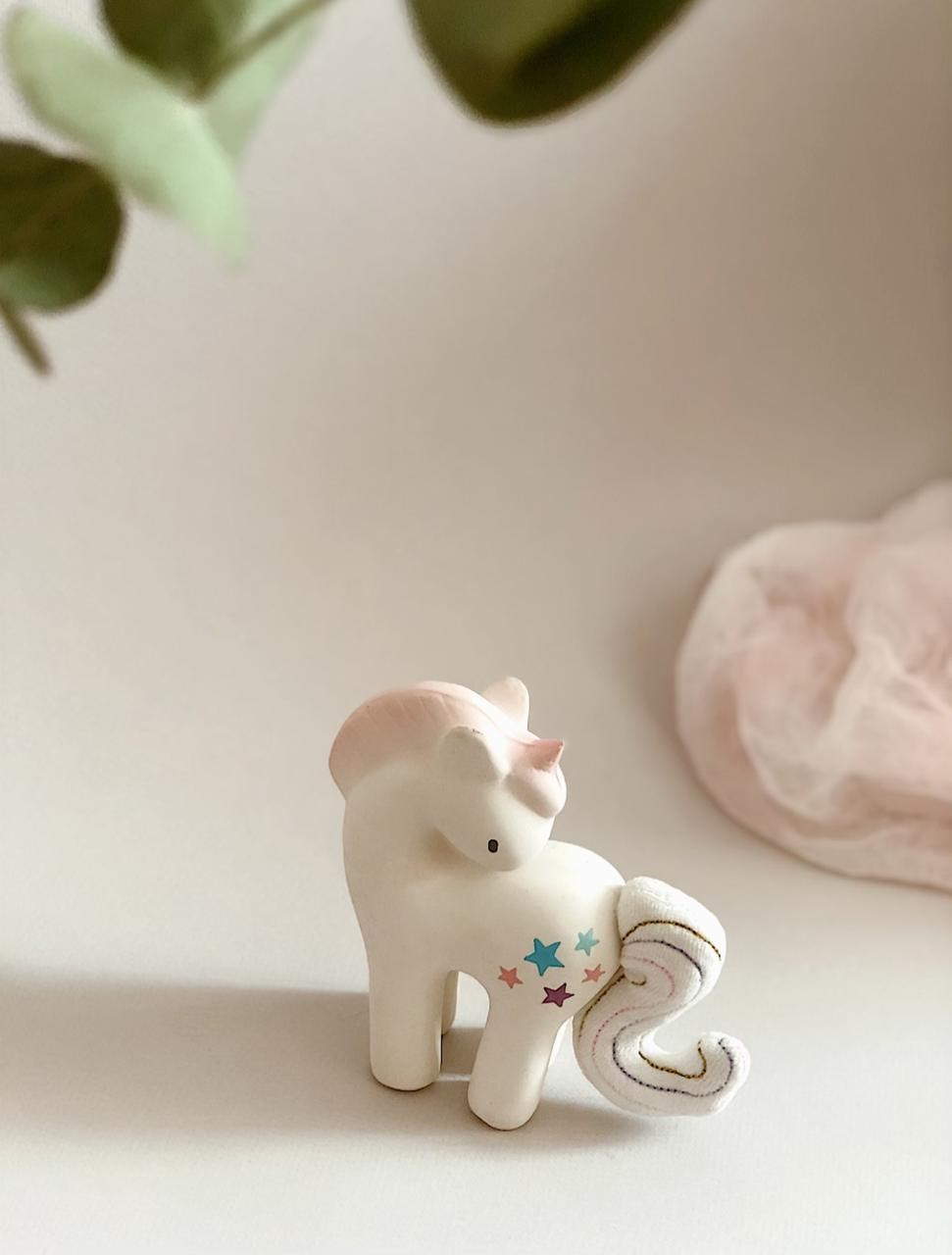 BIBS Tikiri Doğal Kauçuk Diş Kaşıyıcılı Oyuncak - Cotton Candy Unicorn STD