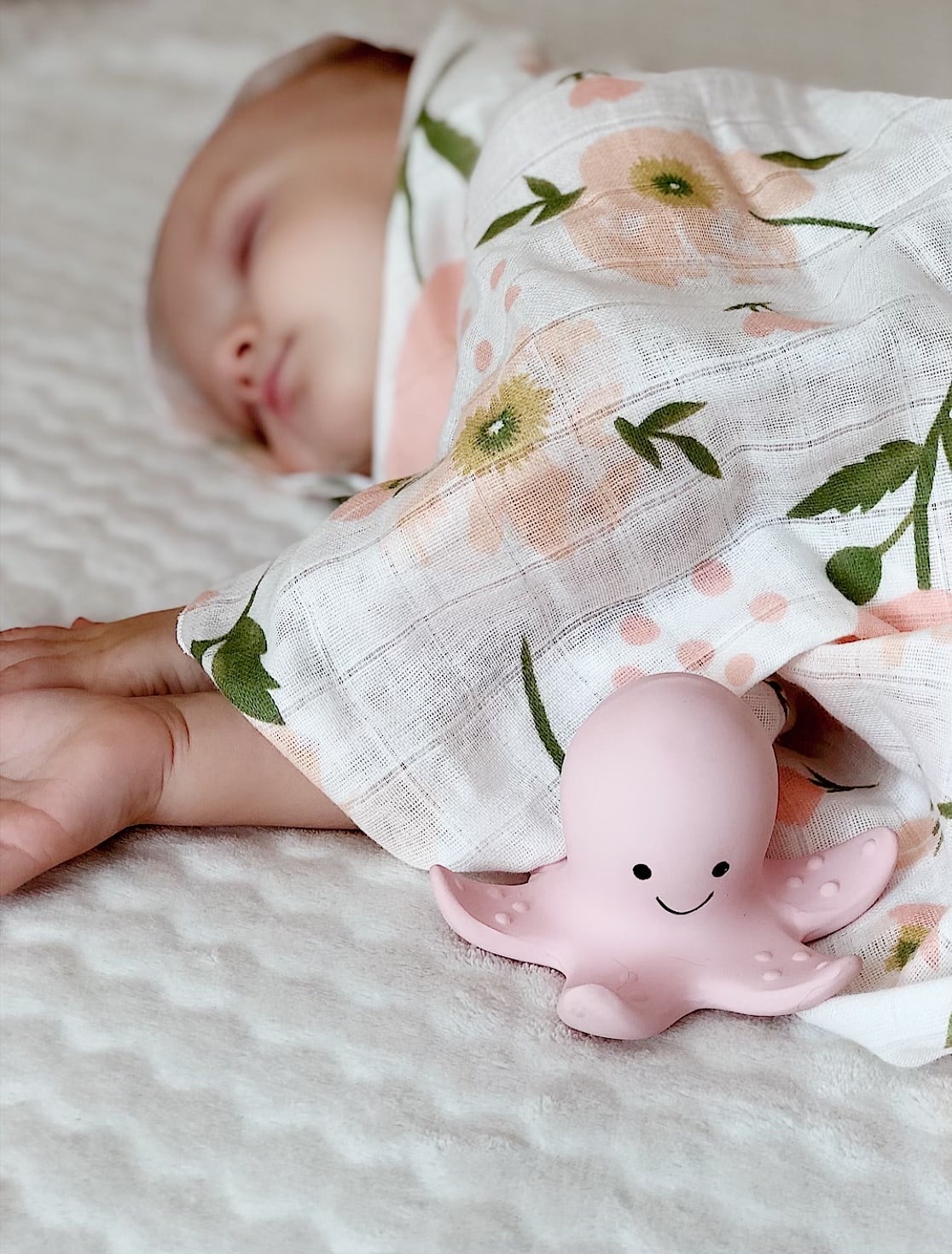 BIBS Tikiri Doğal Kauçuk Diş Kaşıyıcılı Oyuncak - Octopus STD