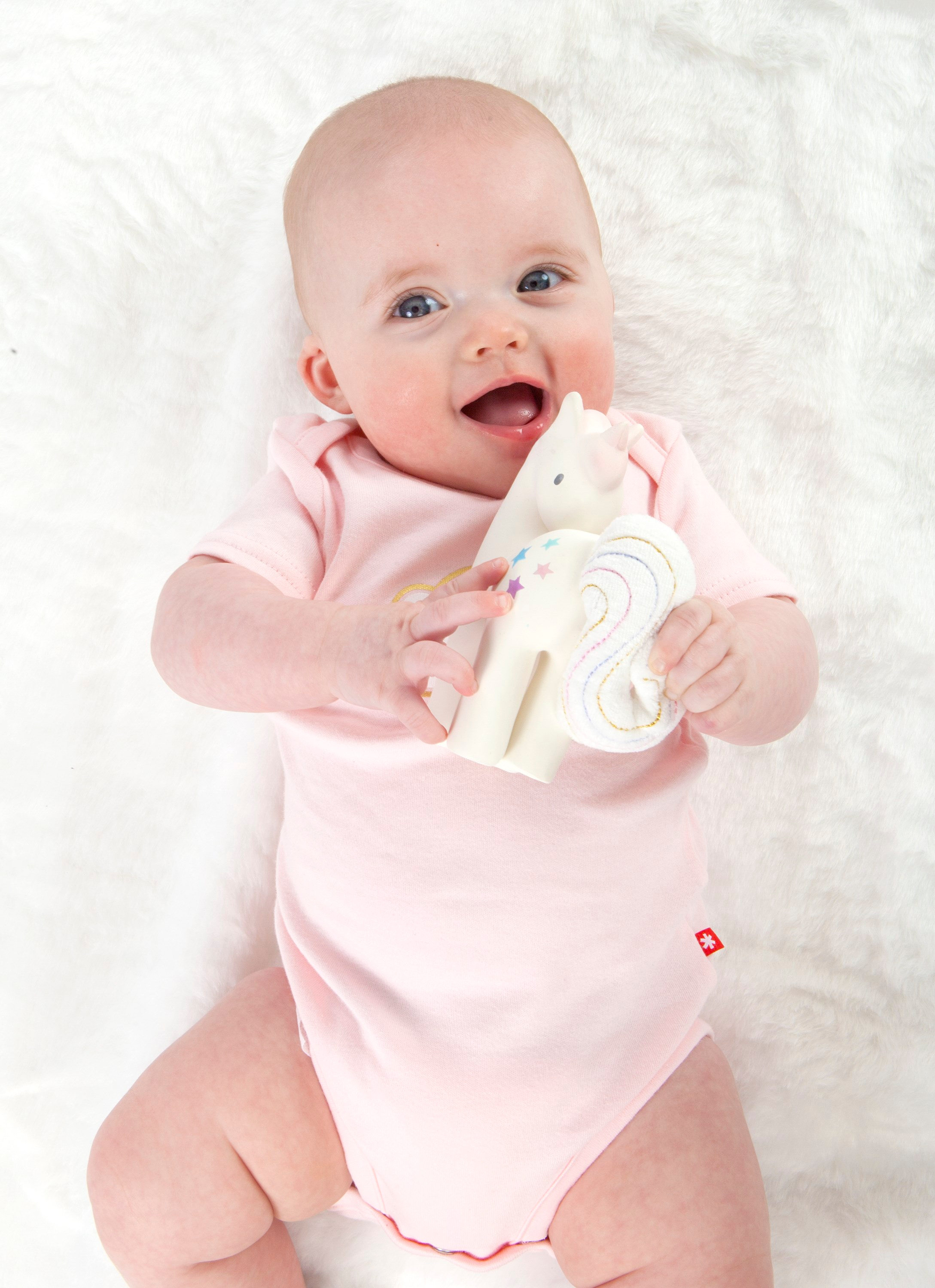 BIBS Tikiri Doğal Kauçuk Diş Kaşıyıcılı Oyuncak - Cotton Candy Unicorn STD