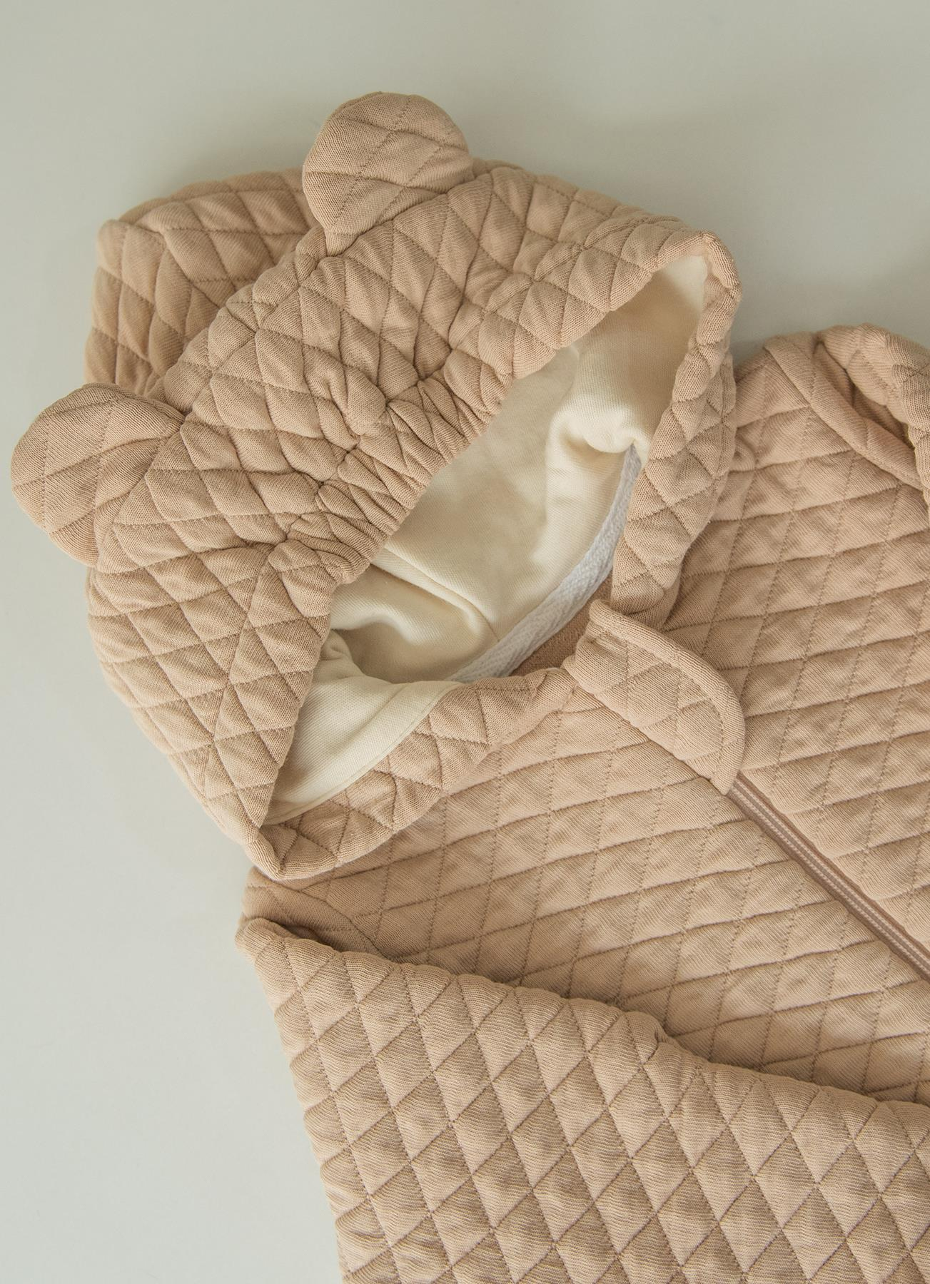 Oslo Kapitone Kozmonot Bej