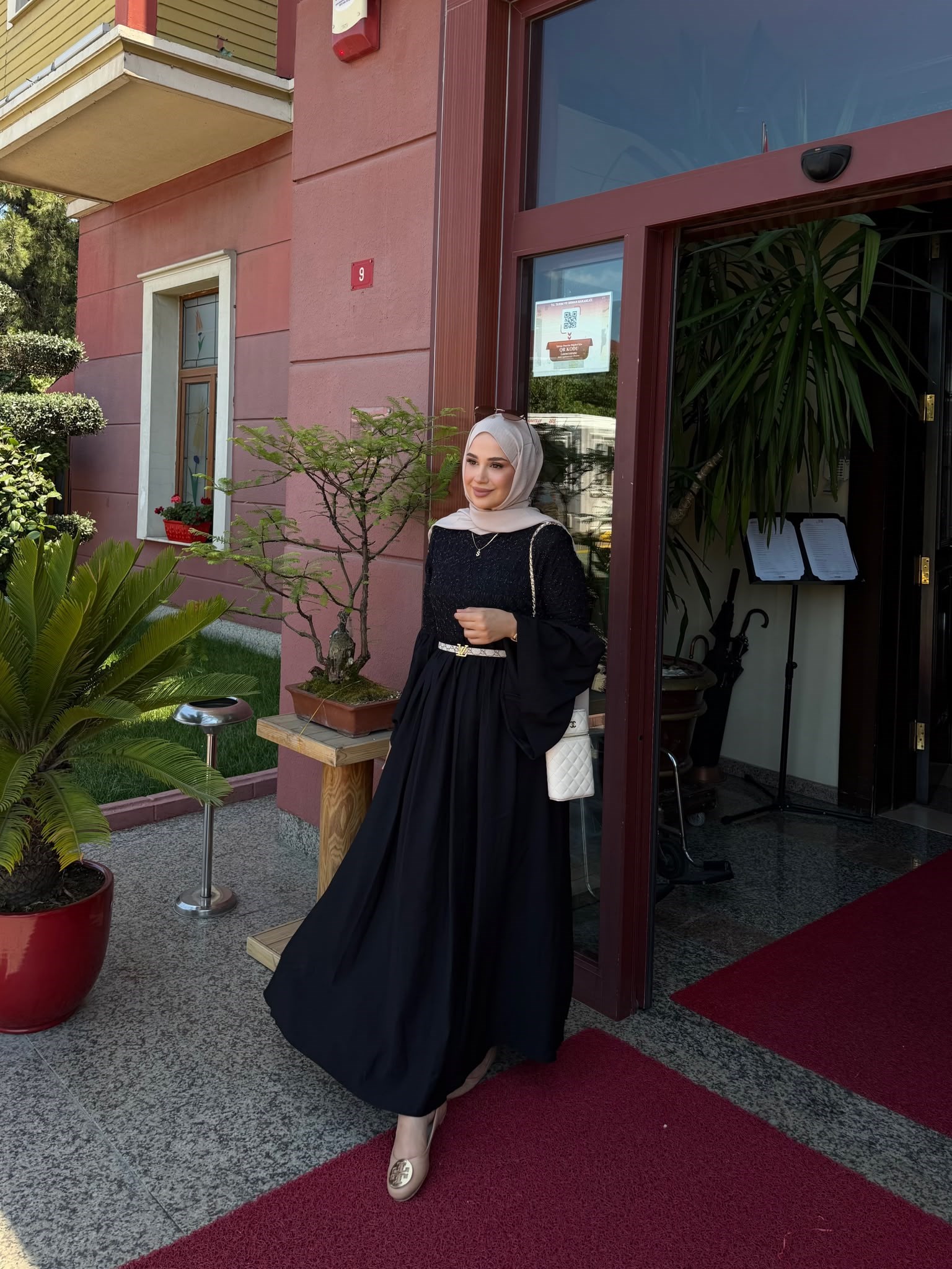 Siyah düş elbise 