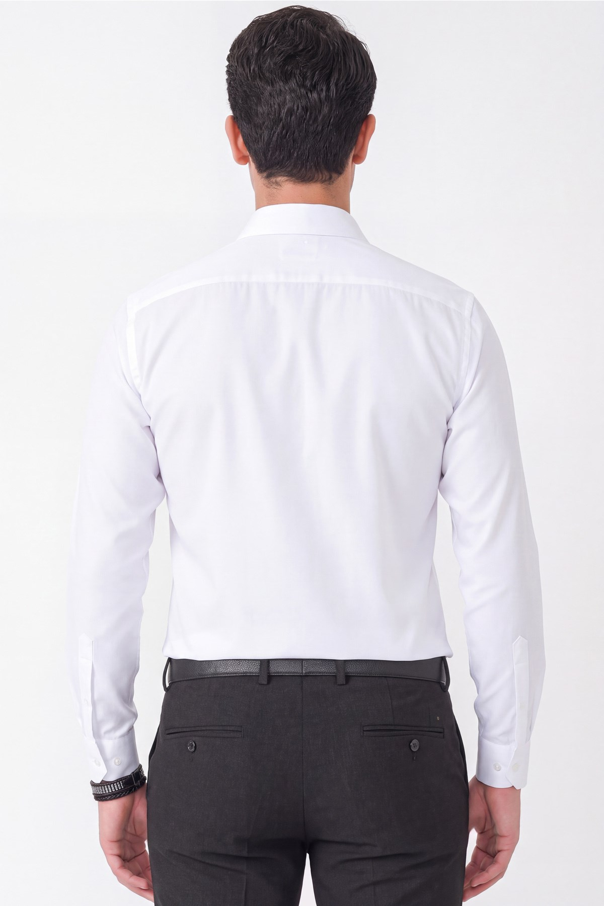 Beyaz %100 Pamuklu Nefes Alabilir Kolay Ütülenebilir Uzun Kollu Slim Fit Gömlek GK 766