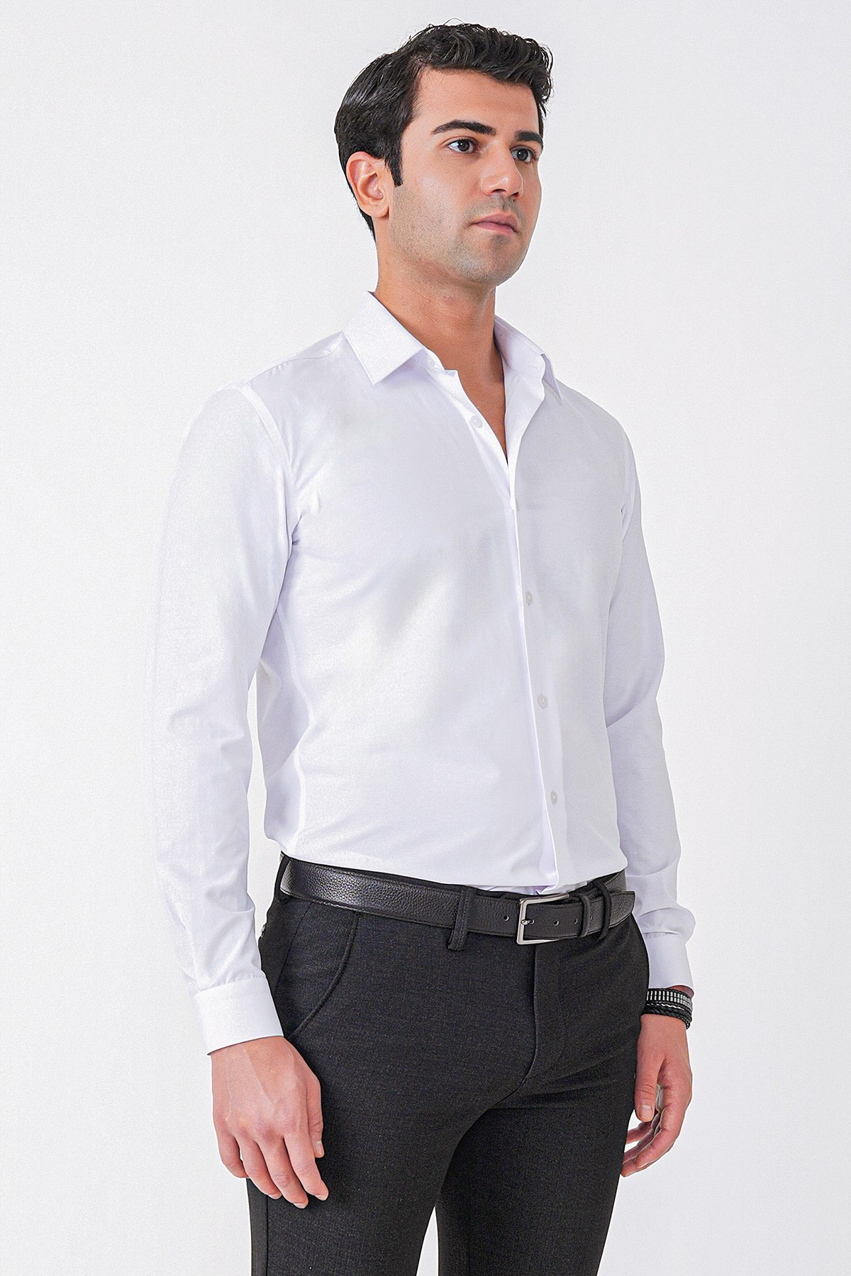 Beyaz %100 Pamuklu Nefes Alabilir Kolay Ütülenebilir Uzun Kollu Slim Fit Gömlek GK 766