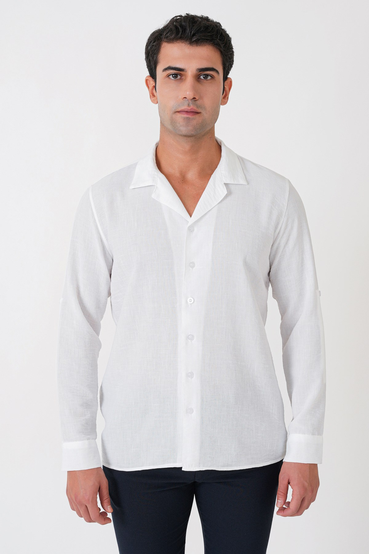 Comfort Fit Apaş Yaka Katlanabilir Kollu Beyaz Keten Gömlek G 1613