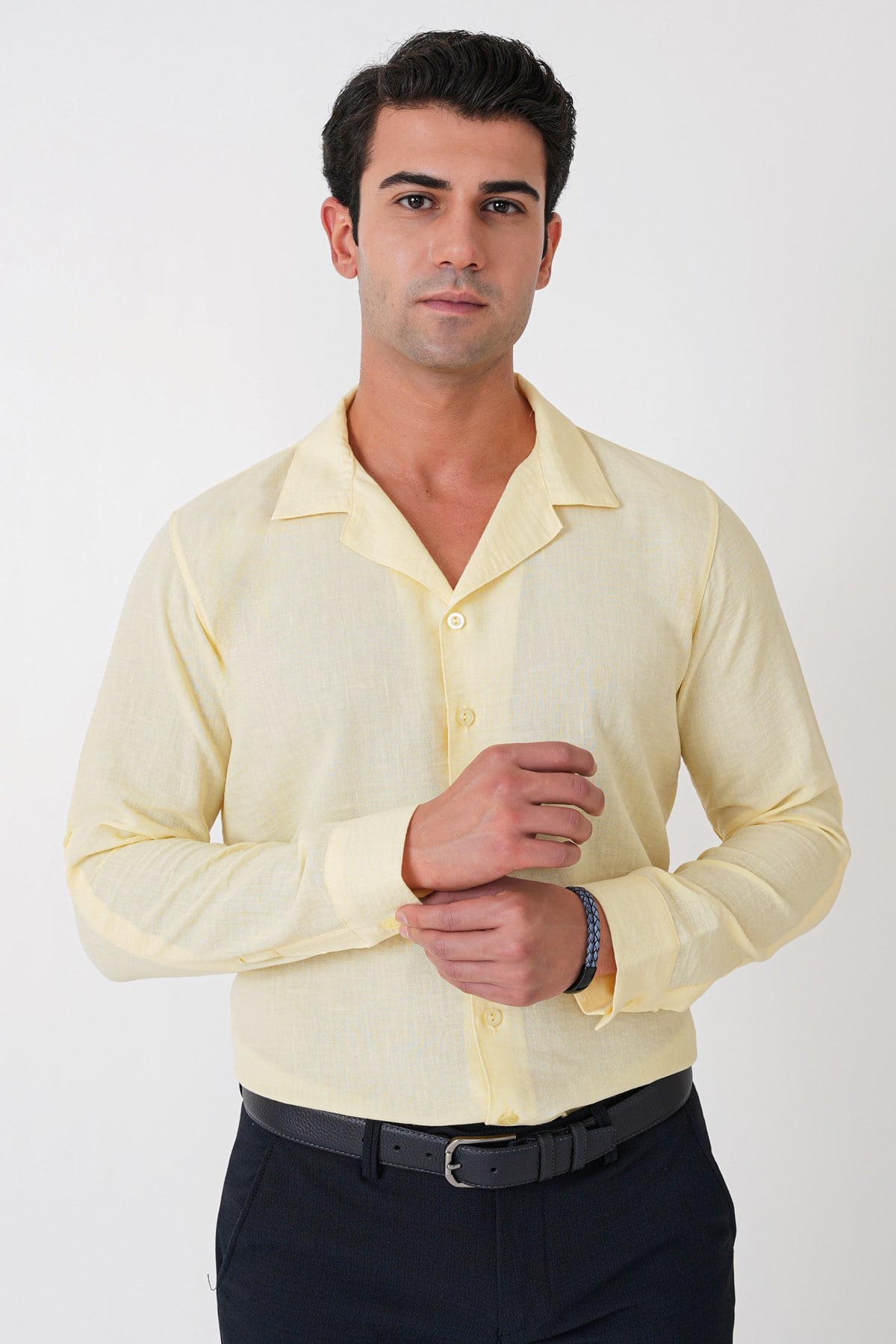 Comfort Fit Apaş Yaka Katlanabilir Kollu Sarı Keten Gömlek G 1613