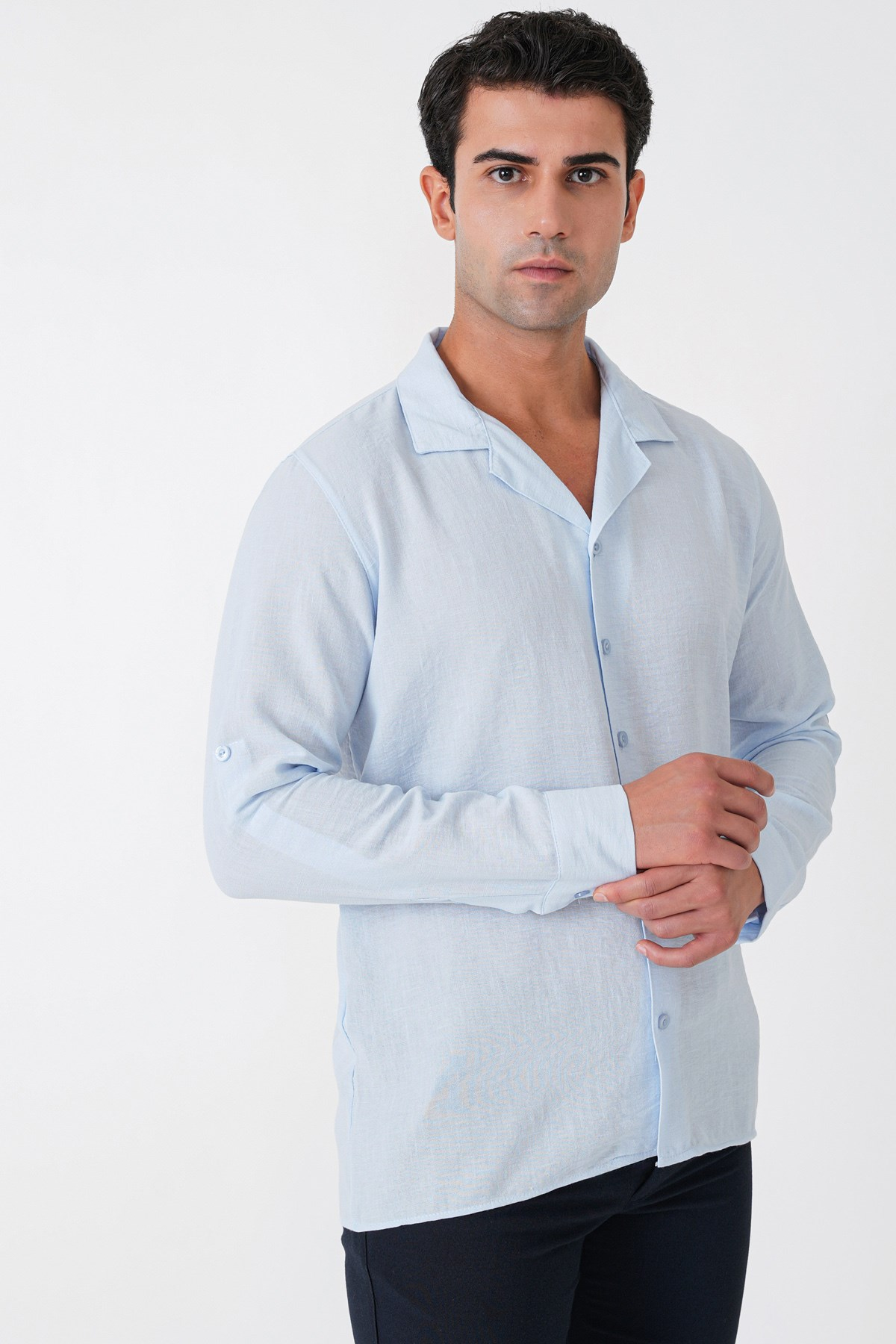 Comfort Fit Apaş Yaka Katlanabilir Kollu Mavi Keten Gömlek G 1613