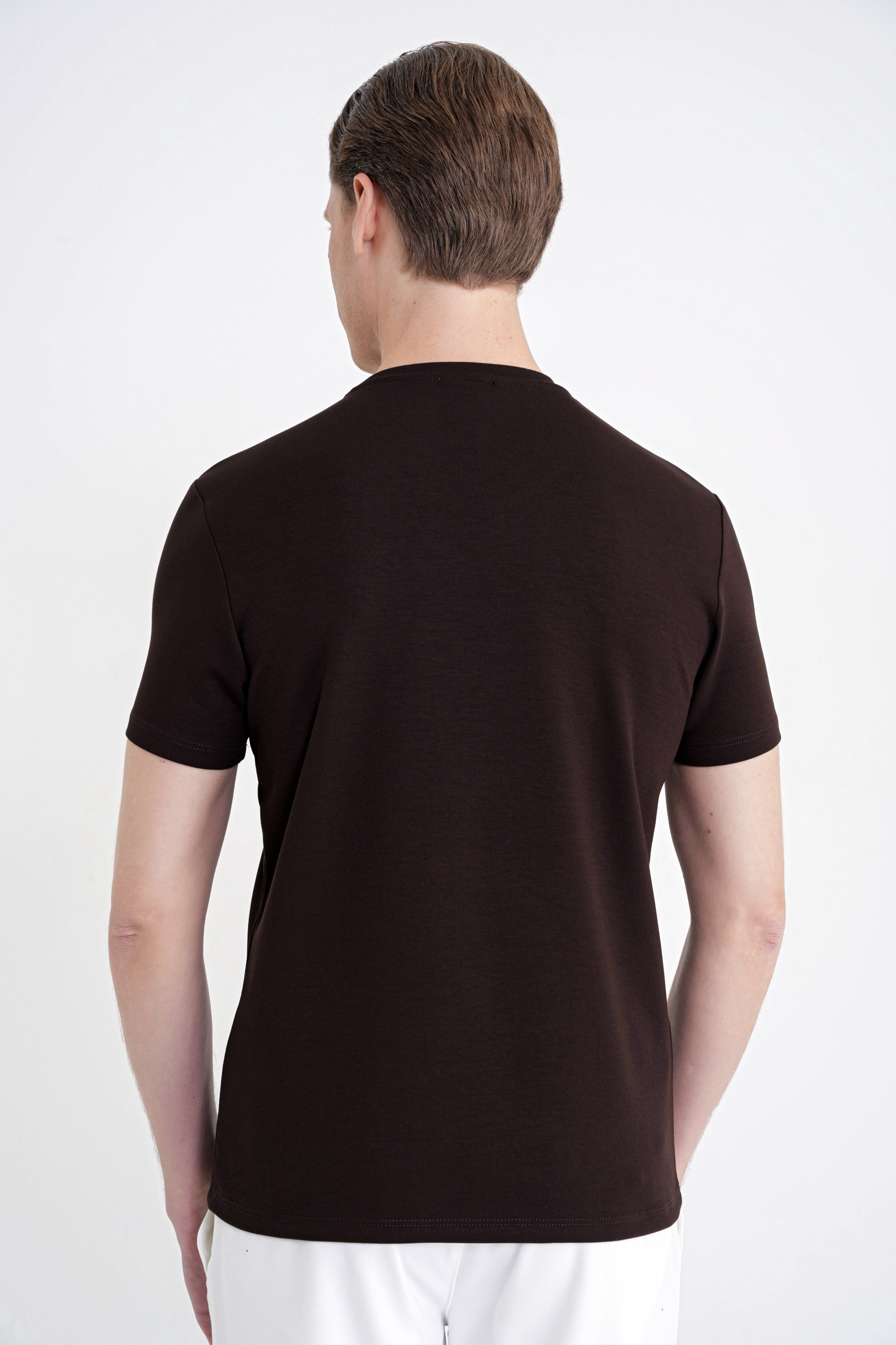 Comfort Fit Bisiklet Yaka %97 Esnek Pamuklu Kahverengi Tişört TS 885