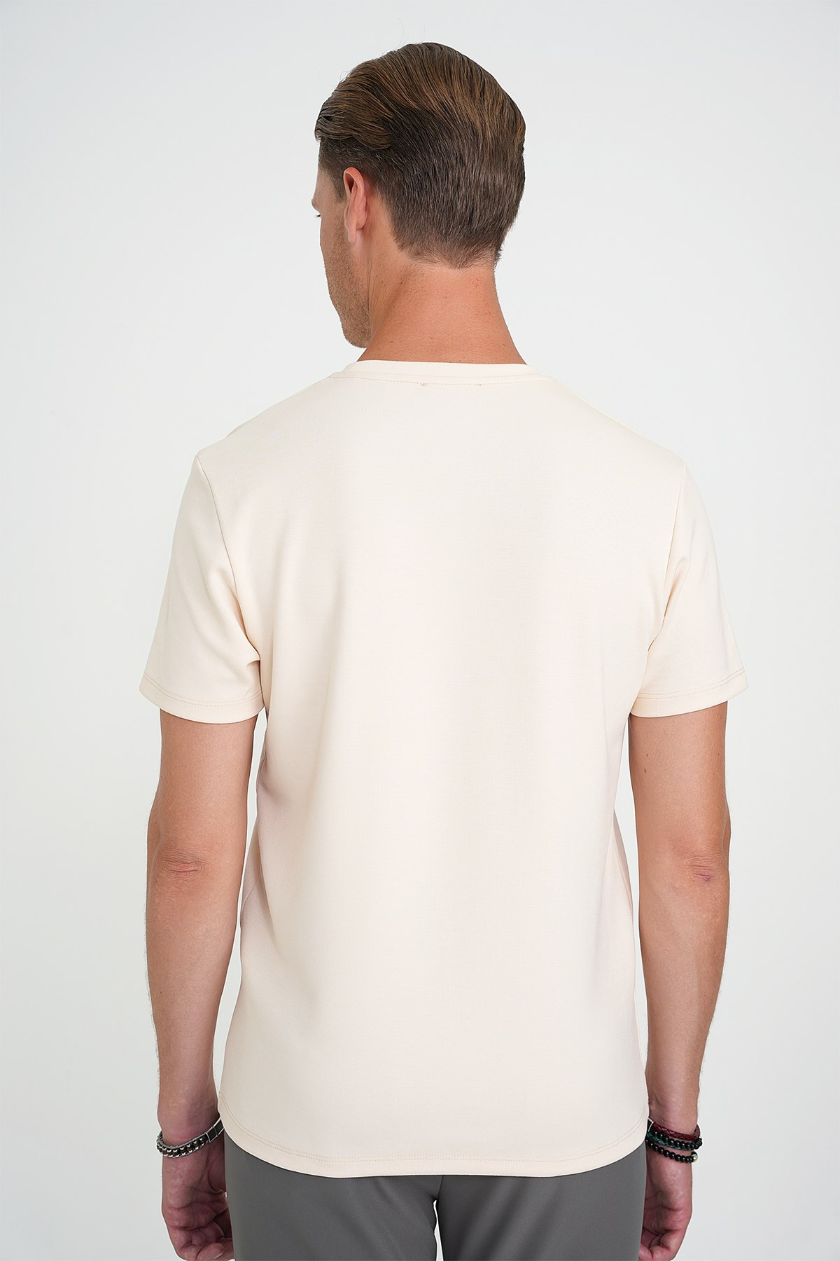 Comfort Fit Bisiklet Yaka %97 Esnek Pamuklu Krem Tişört TS 885