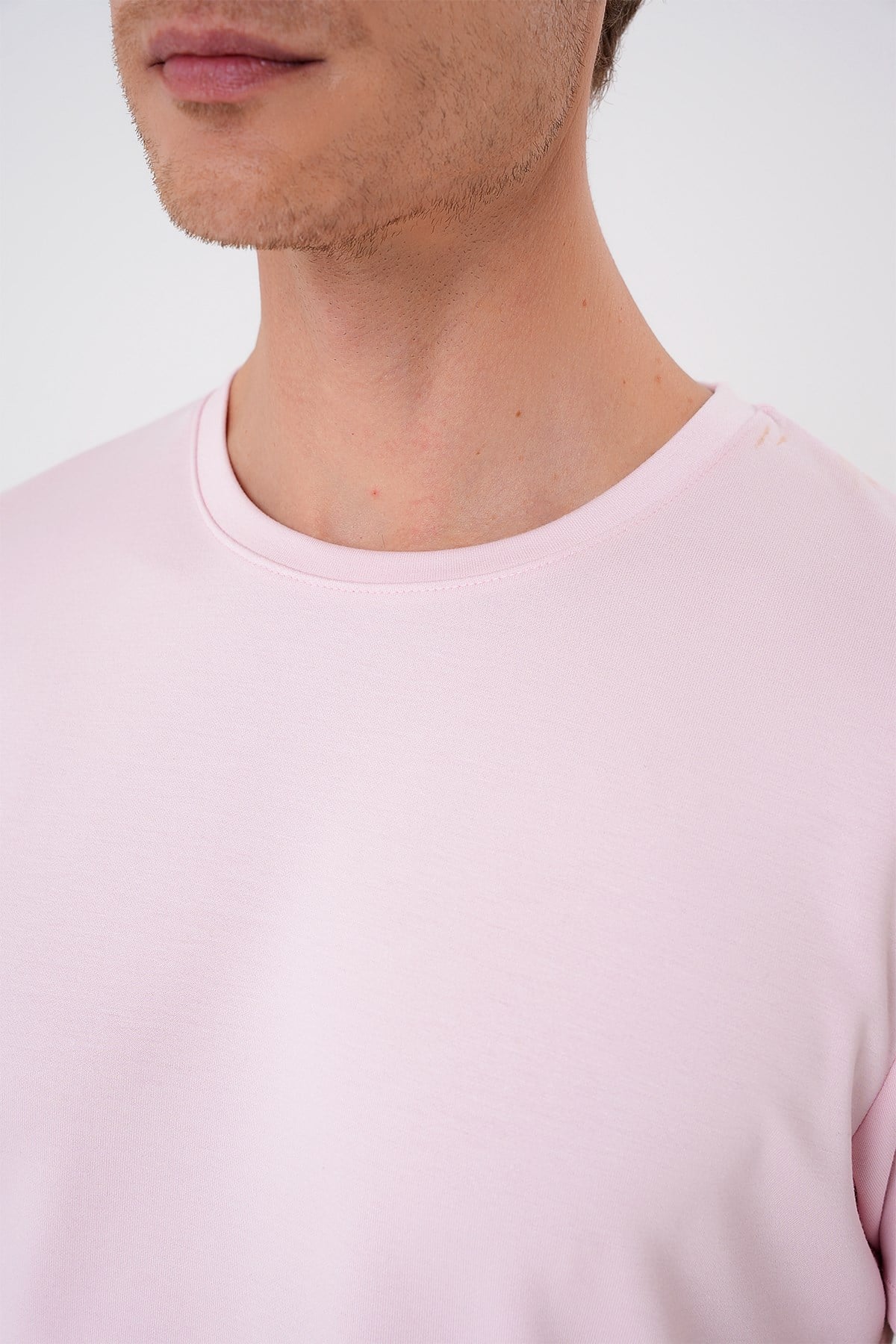 Comfort Fit Bisiklet Yaka %97 Esnek Pamuklu Pembe Tişört TS 885