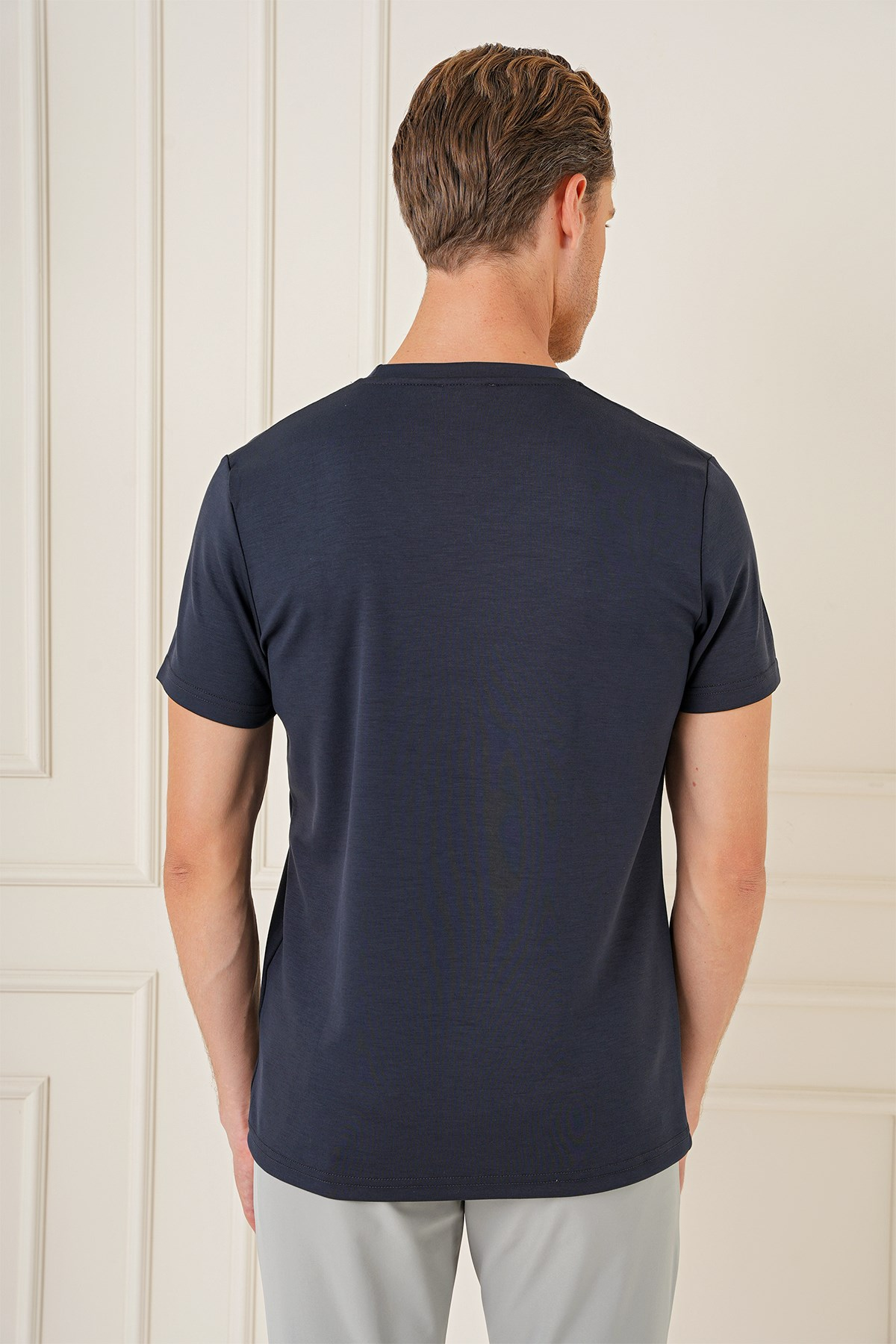 Comfort Fit Bisiklet Yaka %97 Esnek Pamuklu Lacivert Tişört TS 885