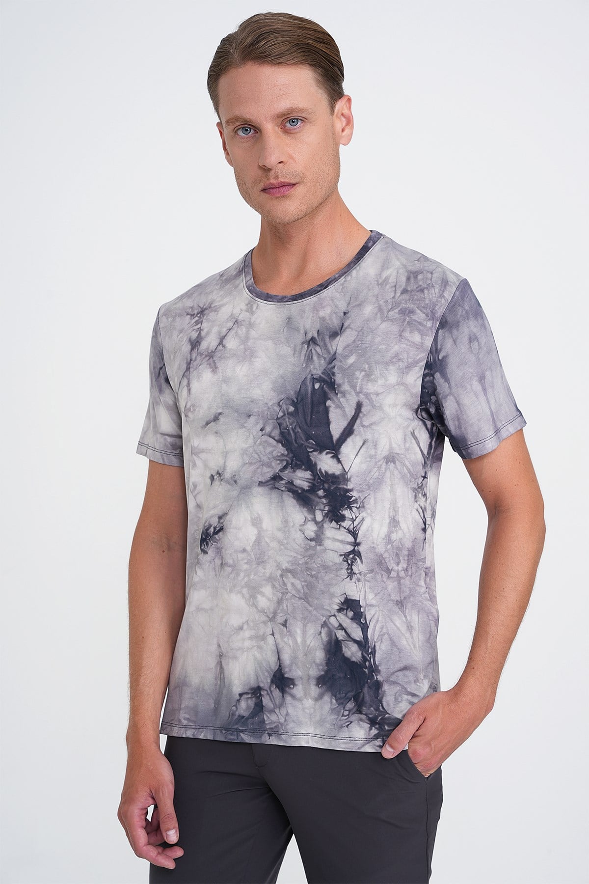 Comfort Fit Bisiklet Yaka Batik Desen Pamuklu Lacivert Tişört TS 914
