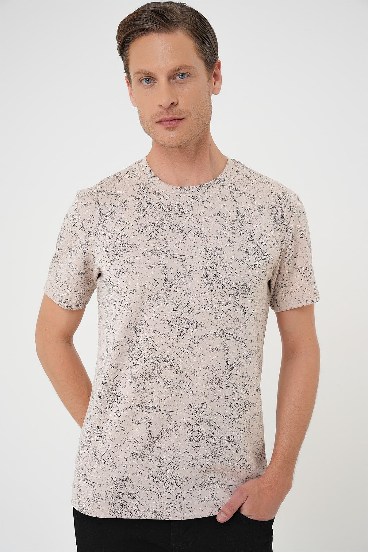 Comfort Fit Bisiklet Yaka Batik Görünümlü Esnek Pamuk Bej Tişört TS 905