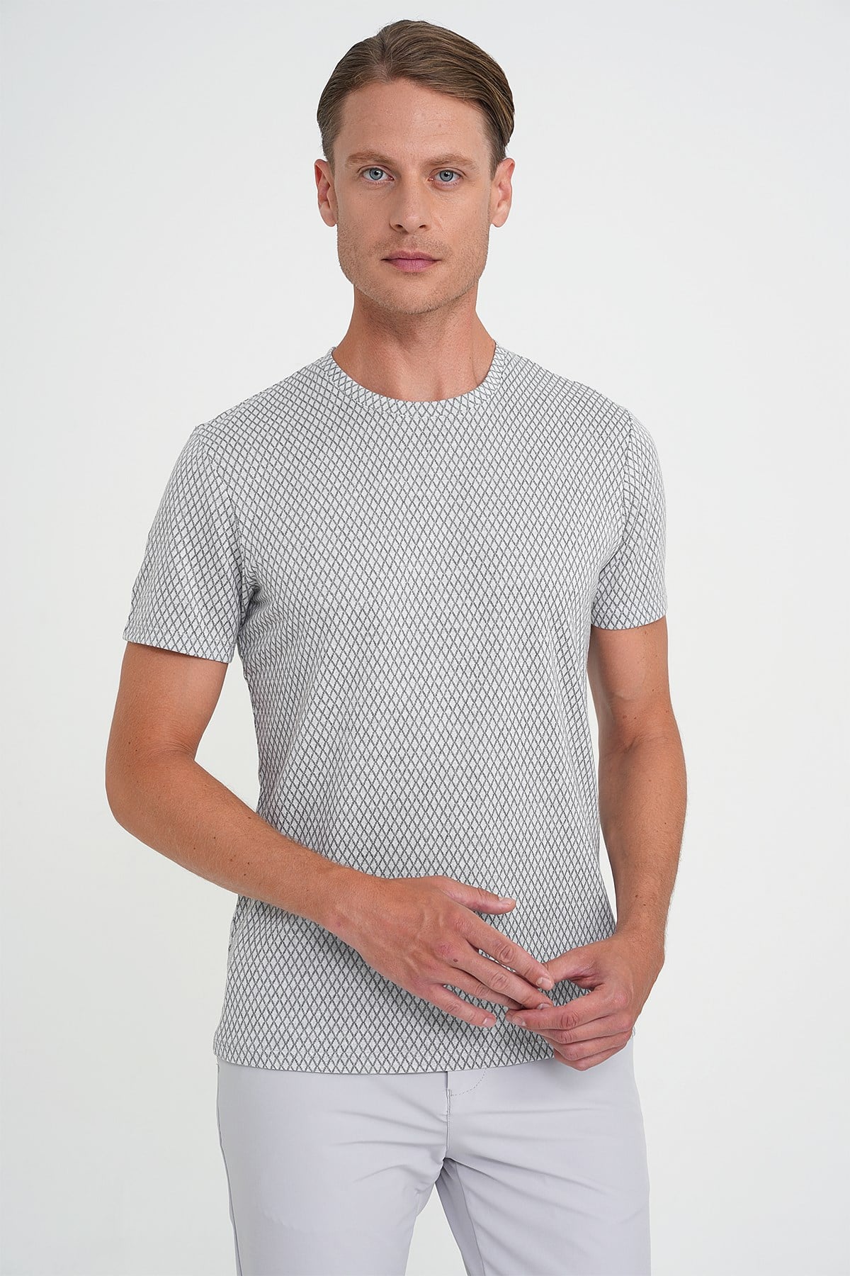 Comfort Fit Bisiklet Yaka Esnek Pamuklu Baklava Desen Gri Tişört TS 908