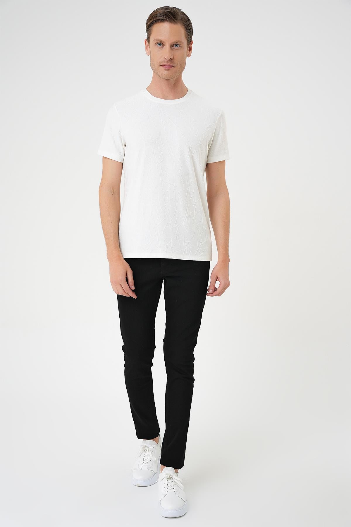 Comfort Fit Bisiklet Yaka Kabartma Desenli Casual Ekru Tişört Ts 899