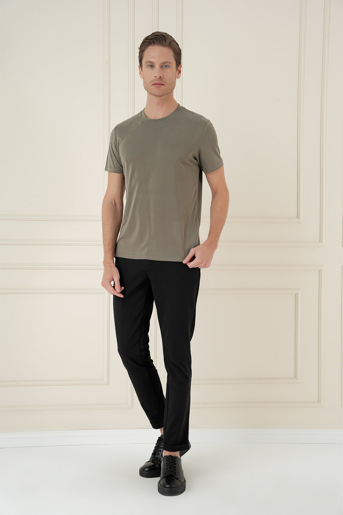 Comfort Fit Bisiklet Yaka Modal Kumaş Kısa Kollu Haki Tişört TS 895