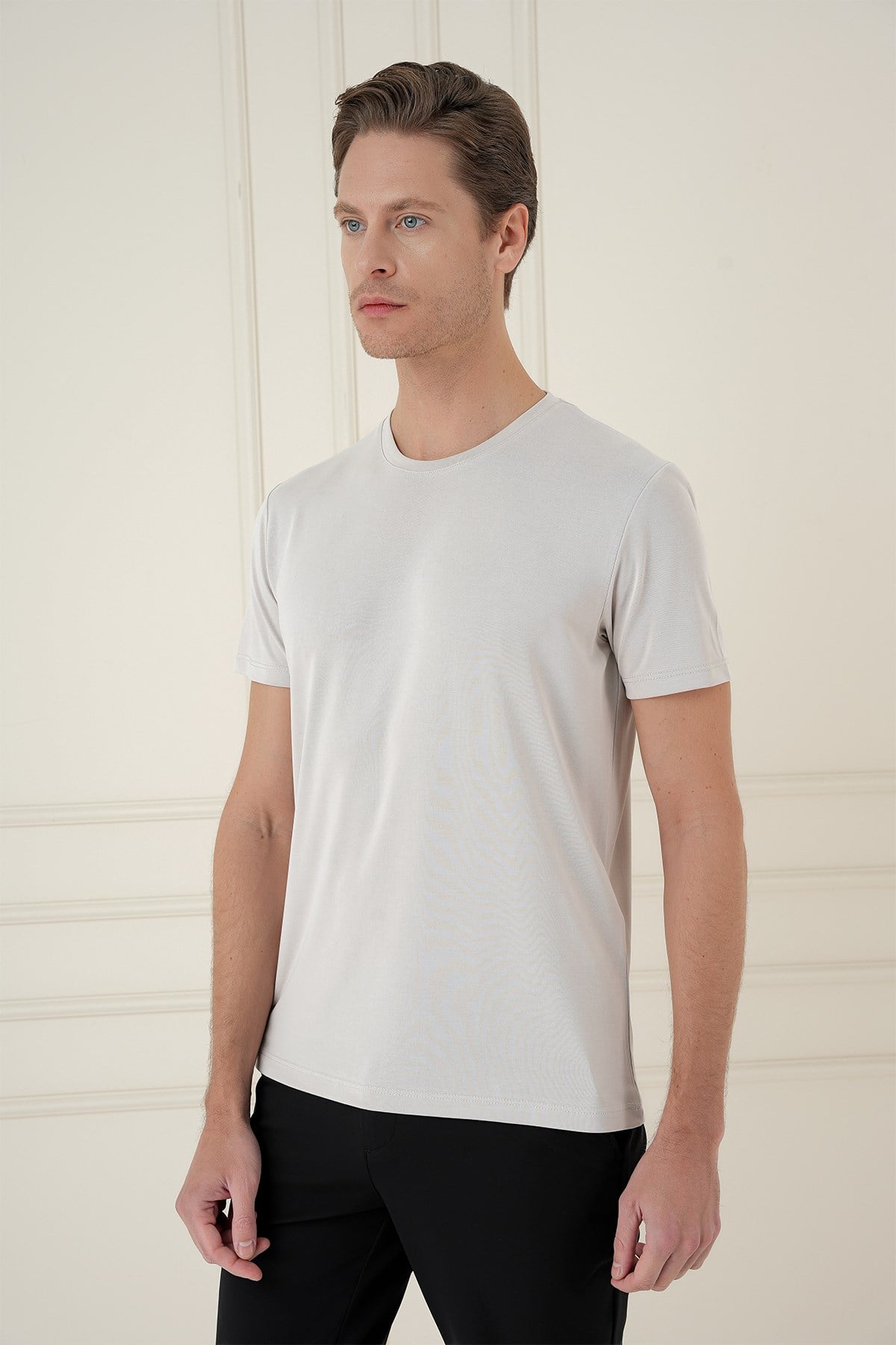 Comfort Fit Bisiklet Yaka Modal Kumaş Kısa Kollu Taş Tişört TS 895