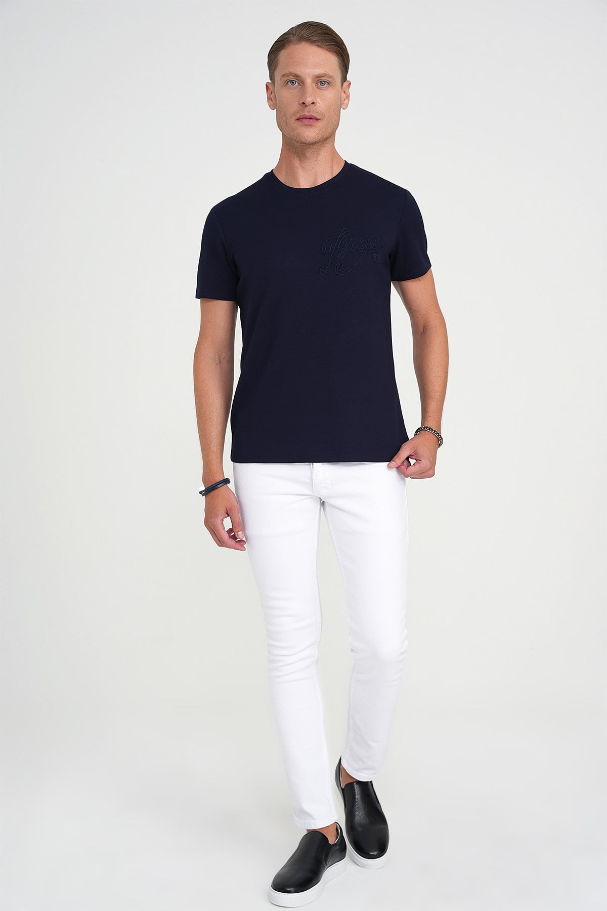 Comfort Fit Bisiklet Yaka Nakışlı Esnek Pamuk Lacivert Tişört TS 910